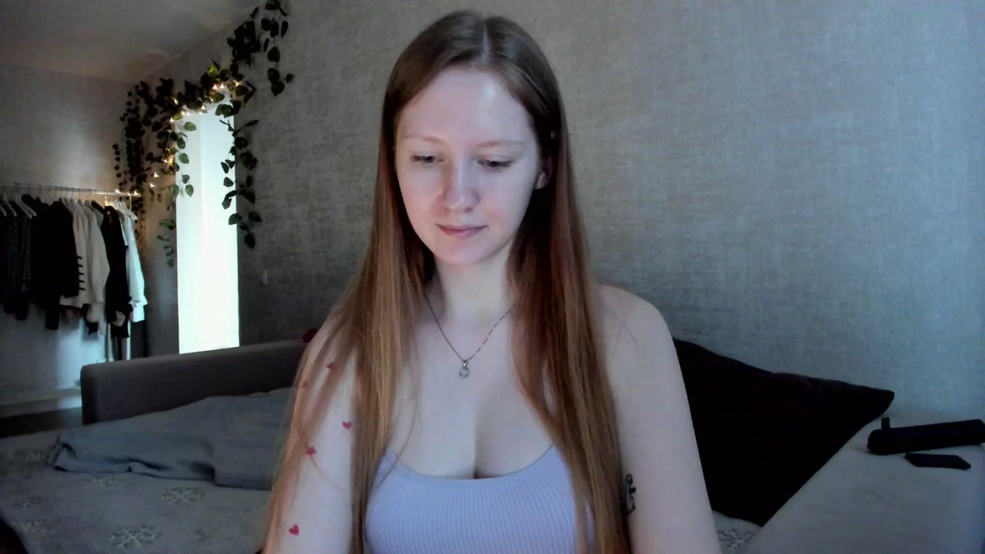 Gallery image thumbnail from girlyAlicey's myfreecams stream on, 11/25/2024, 04:42 image 1 of 20