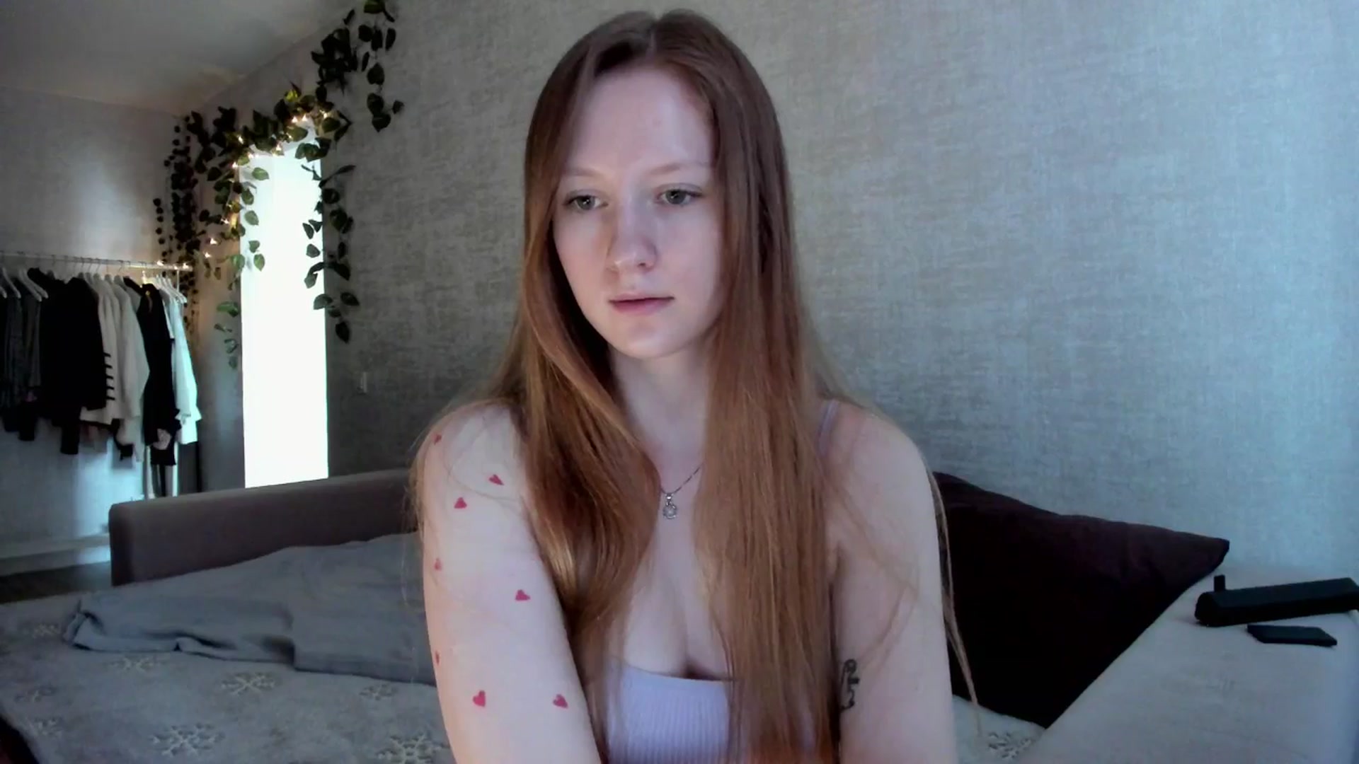Gallery image thumbnail from girlyAlicey's myfreecams stream on, 11/25/2024, 04:42 image 14 of 20