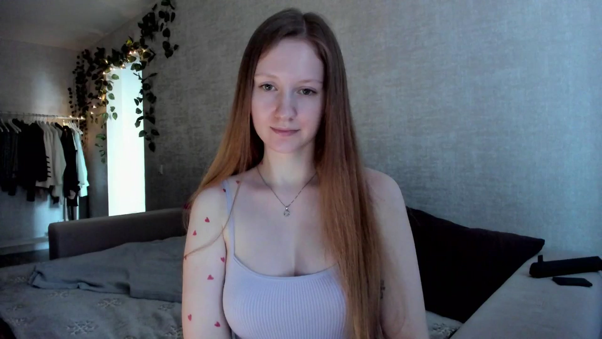 Gallery image thumbnail from girlyAlicey's myfreecams stream on, 11/25/2024, 04:42 image 9 of 20