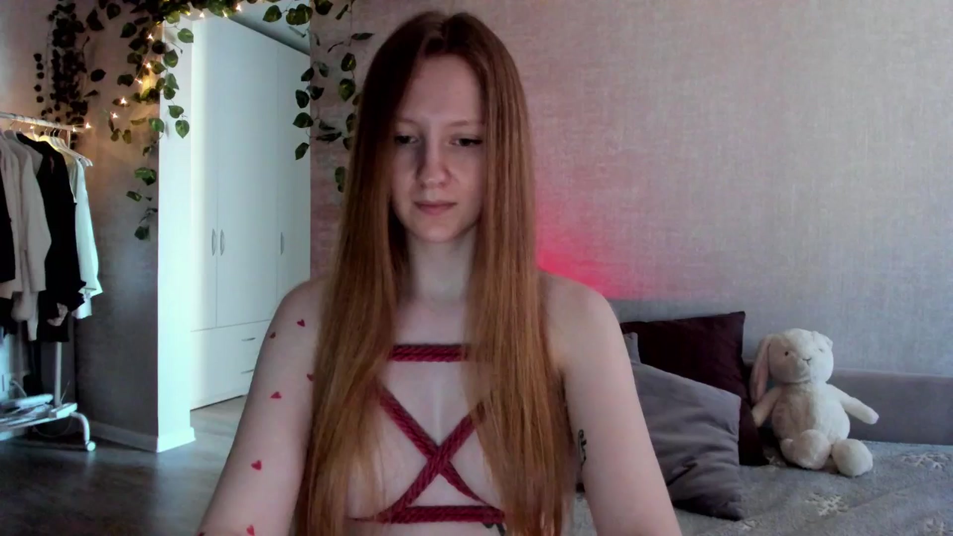 Gallery image thumbnail from girlyAlicey's myfreecams stream on, 11/27/2024, 07:11 image 17 of 20