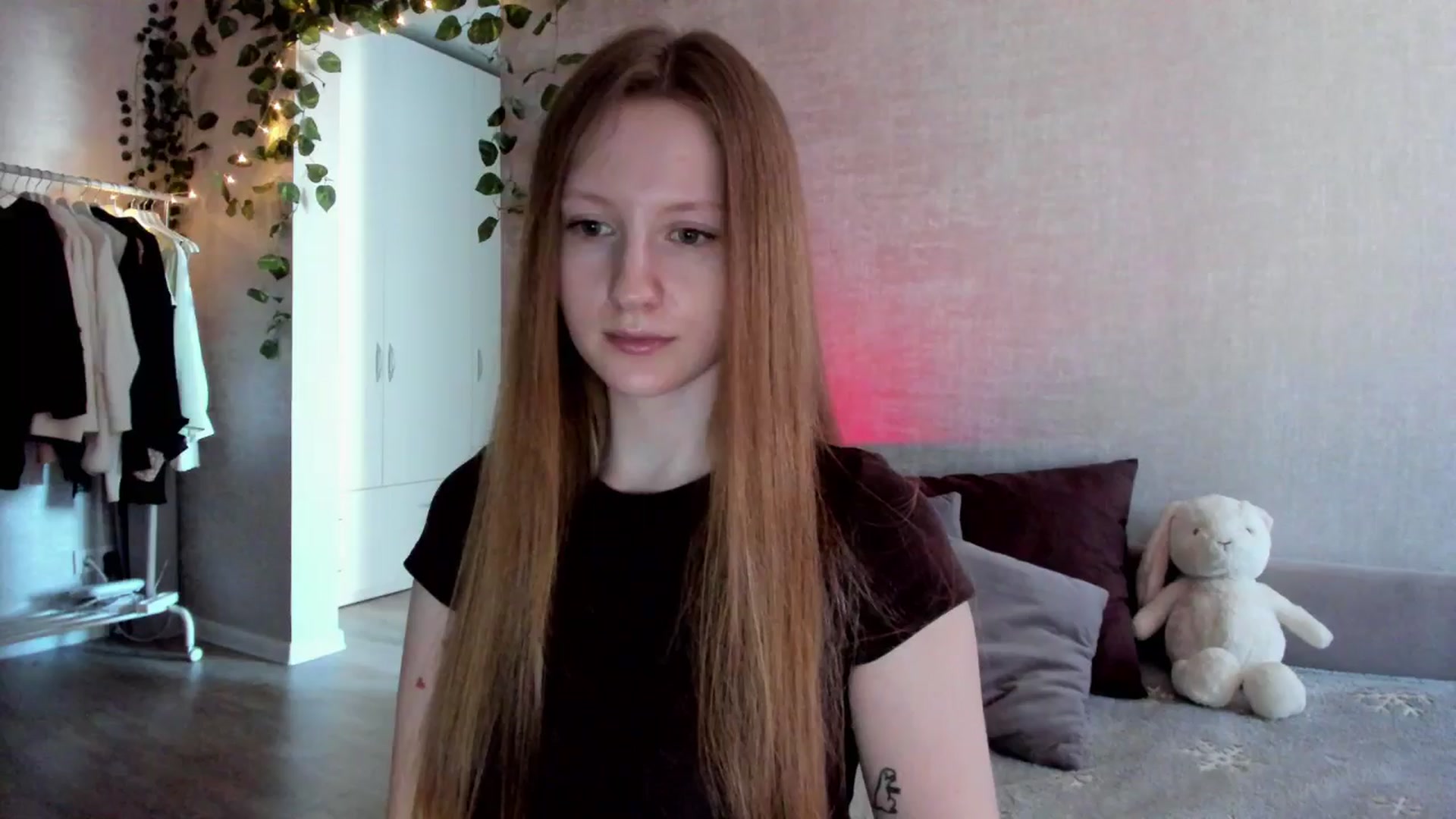 Gallery image thumbnail from girlyAlicey's myfreecams stream on, 11/27/2024, 07:11 image 5 of 20
