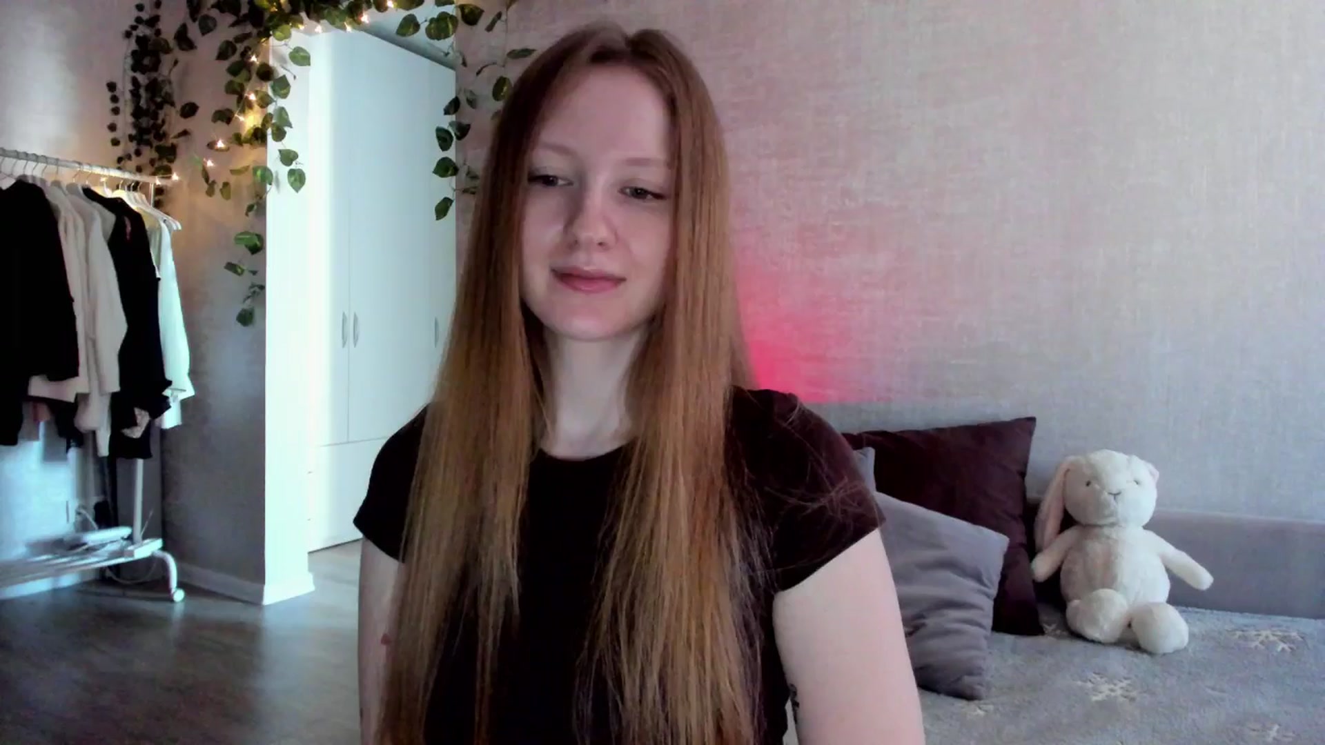 Gallery image thumbnail from girlyAlicey's myfreecams stream on, 11/27/2024, 07:11 image 4 of 20