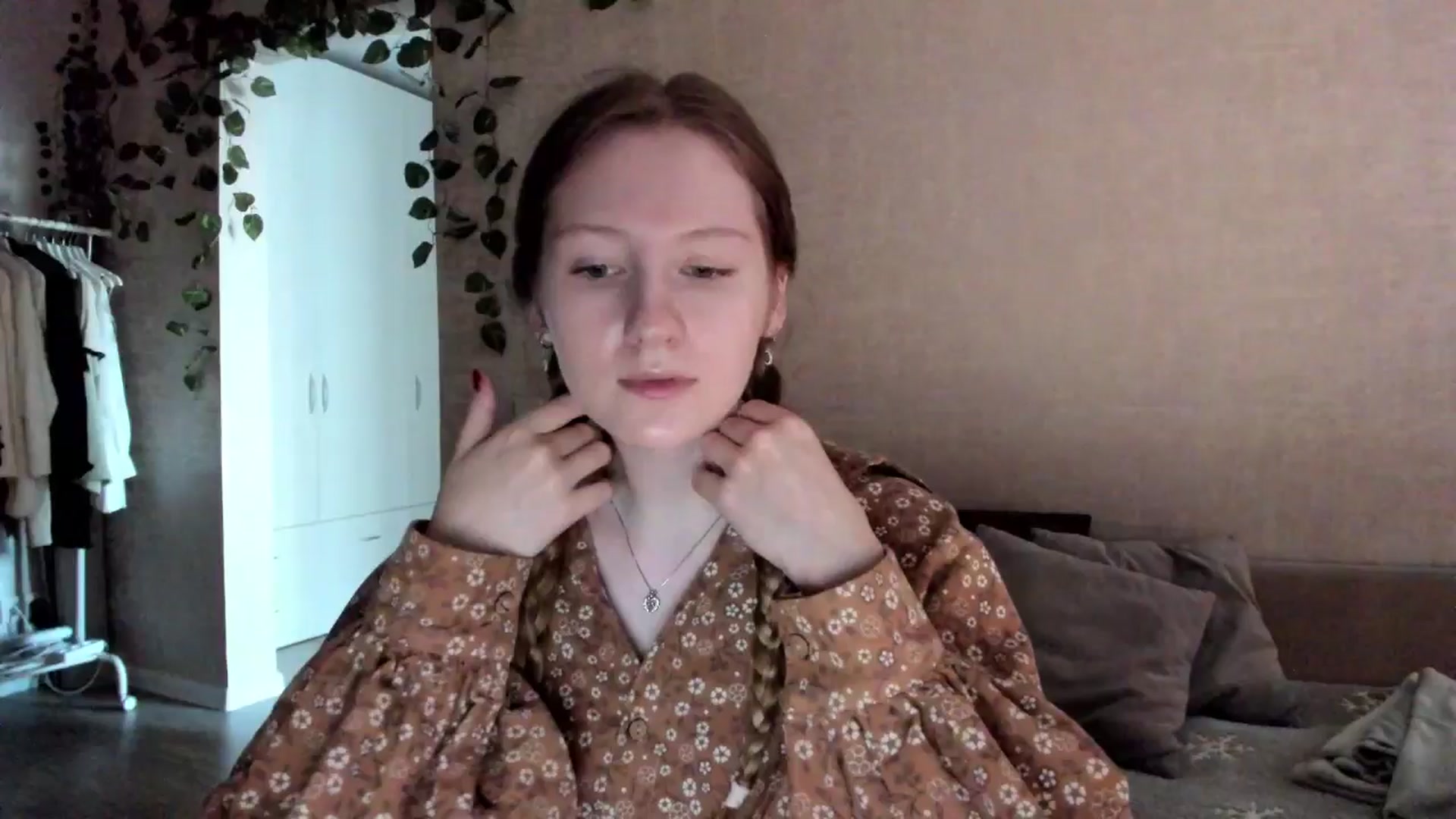 Gallery image thumbnail from girlyAlicey's myfreecams stream on, 11/29/2024, 05:13 image 7 of 20