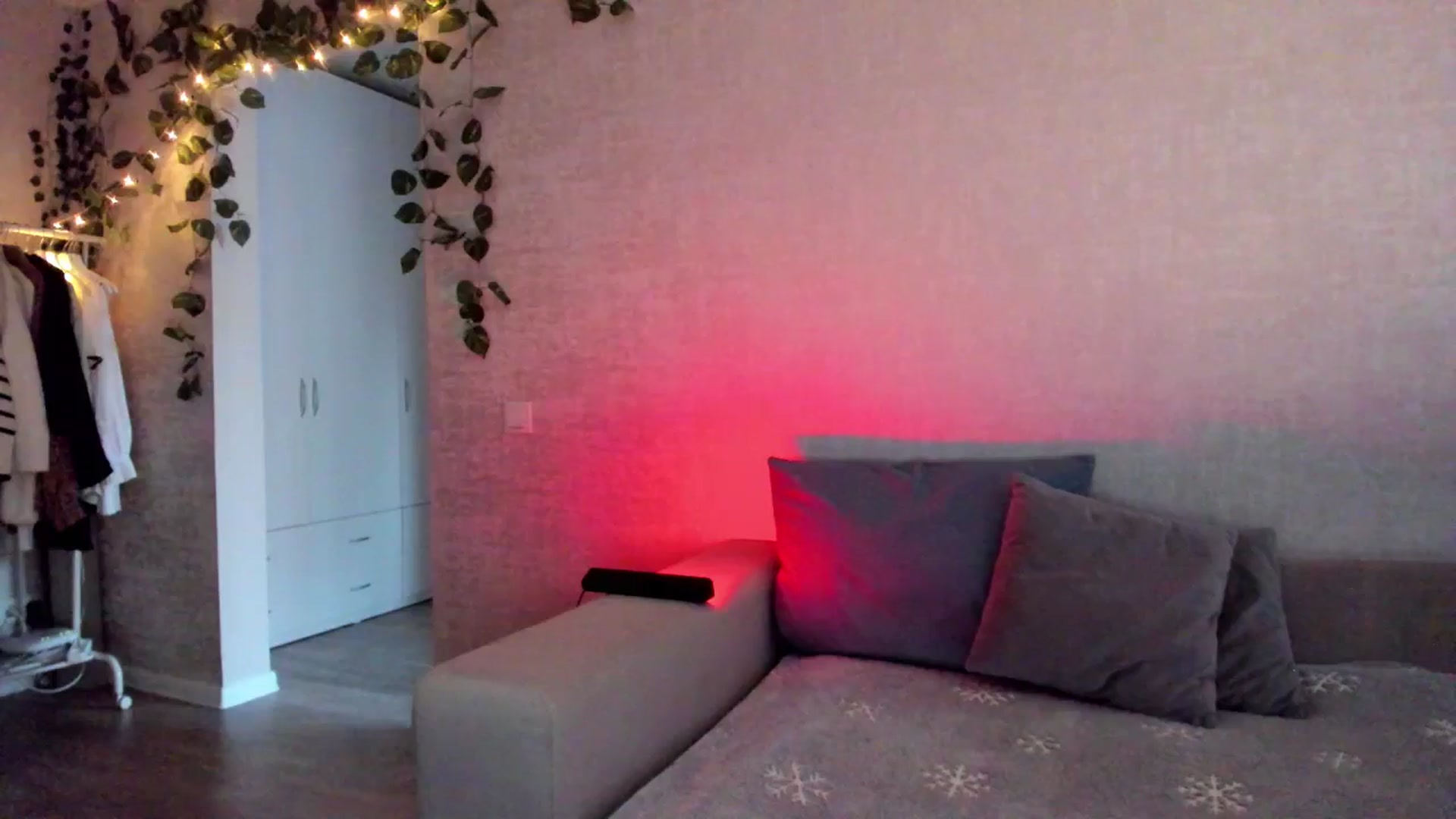 Gallery image thumbnail from girlyAlicey's myfreecams stream on, 12/17/2024, 03:30 image 12 of 20