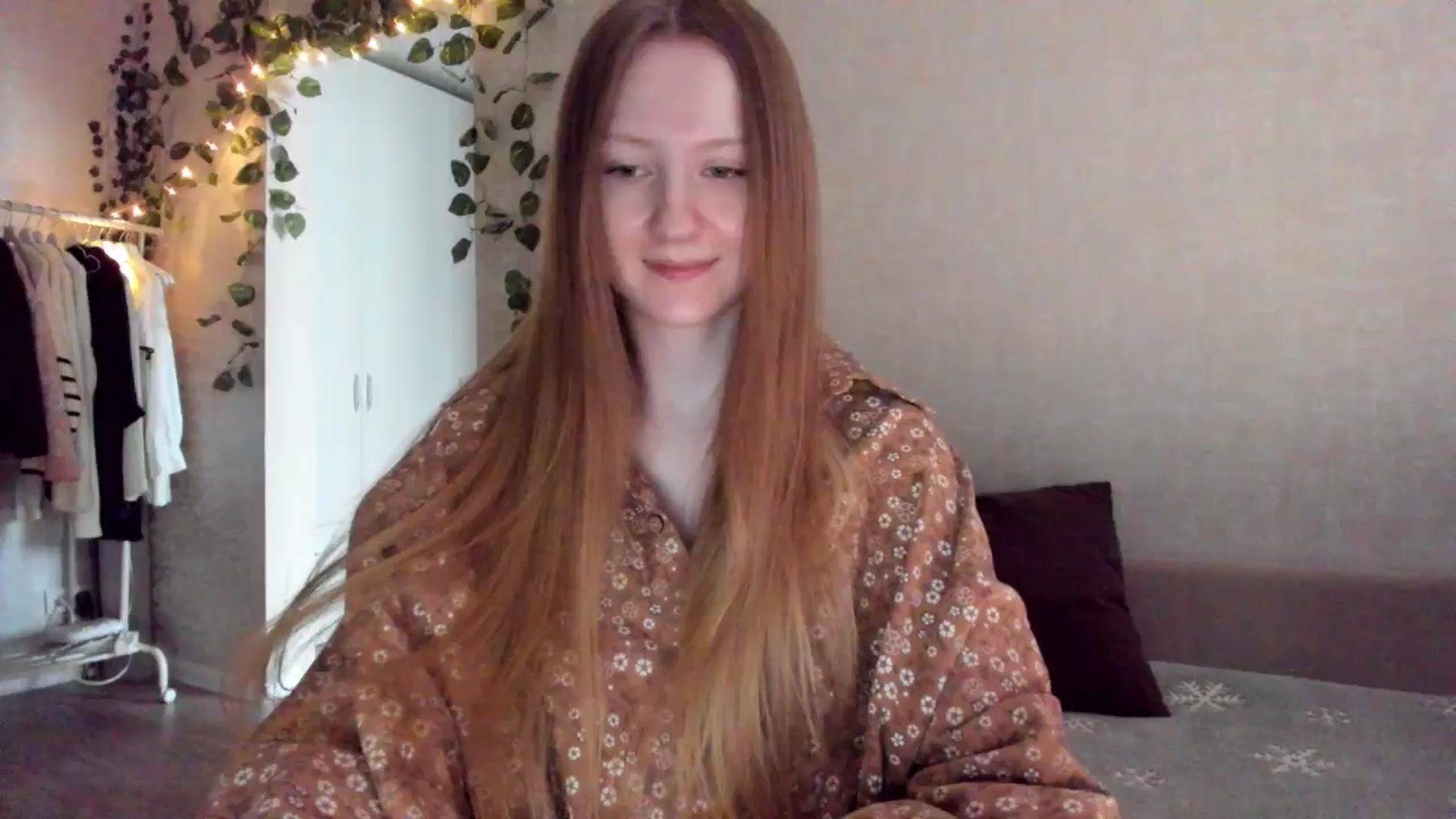 Gallery image thumbnail from girlyAlicey's myfreecams stream on, 12/28/2024, 04:57 image 6 of 20