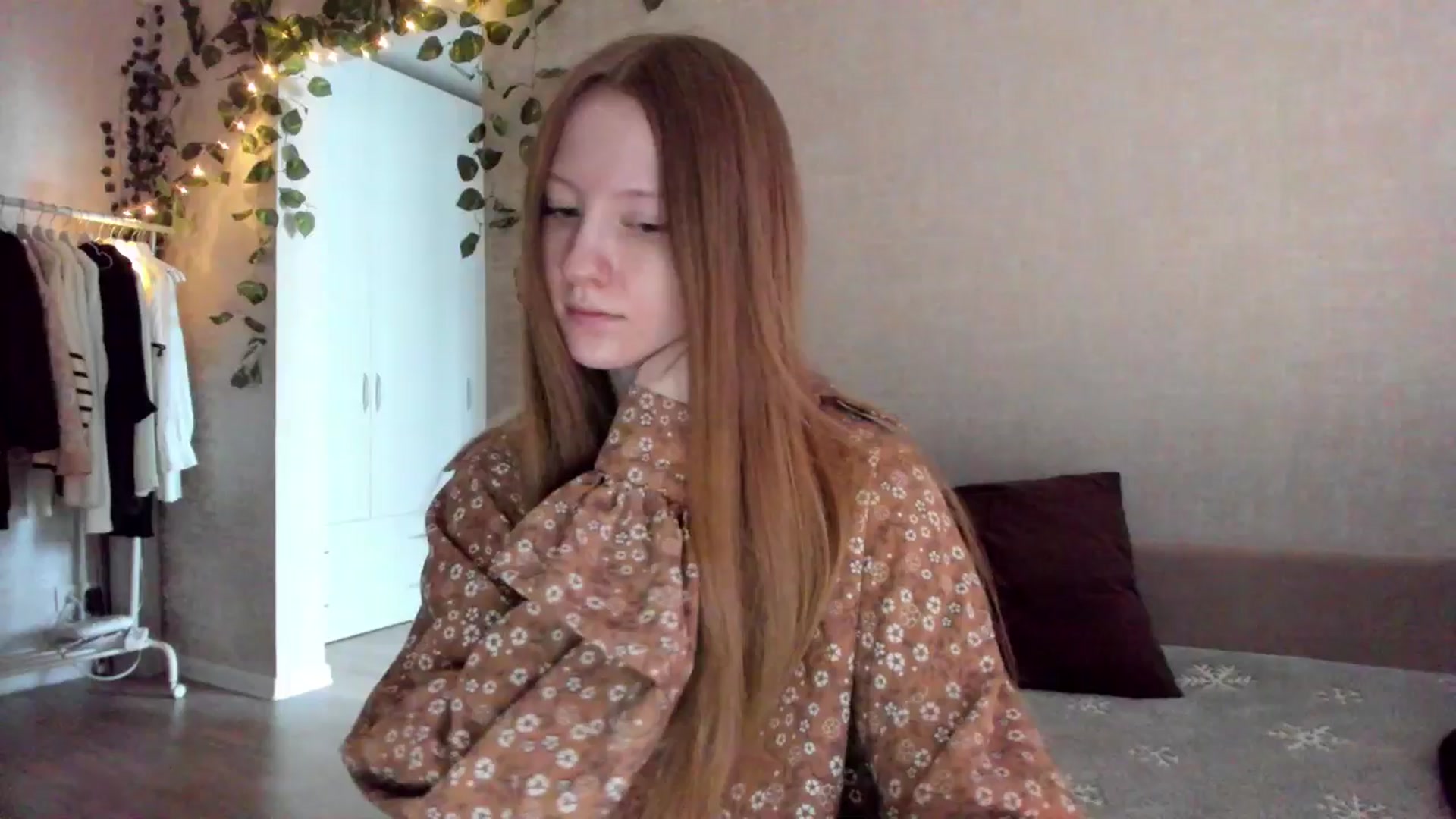 Gallery image thumbnail from girlyAlicey's myfreecams stream on, 12/28/2024, 04:57 image 13 of 20