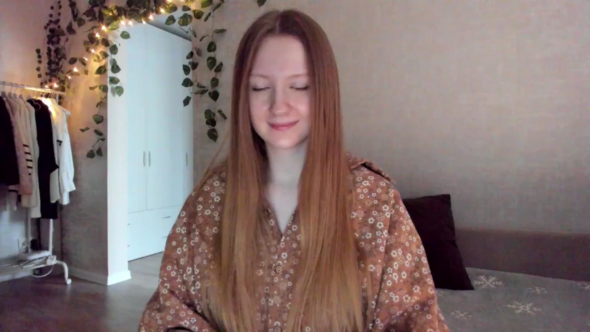 Gallery image thumbnail from girlyAlicey's myfreecams stream on, 12/28/2024, 04:57 image 5 of 20