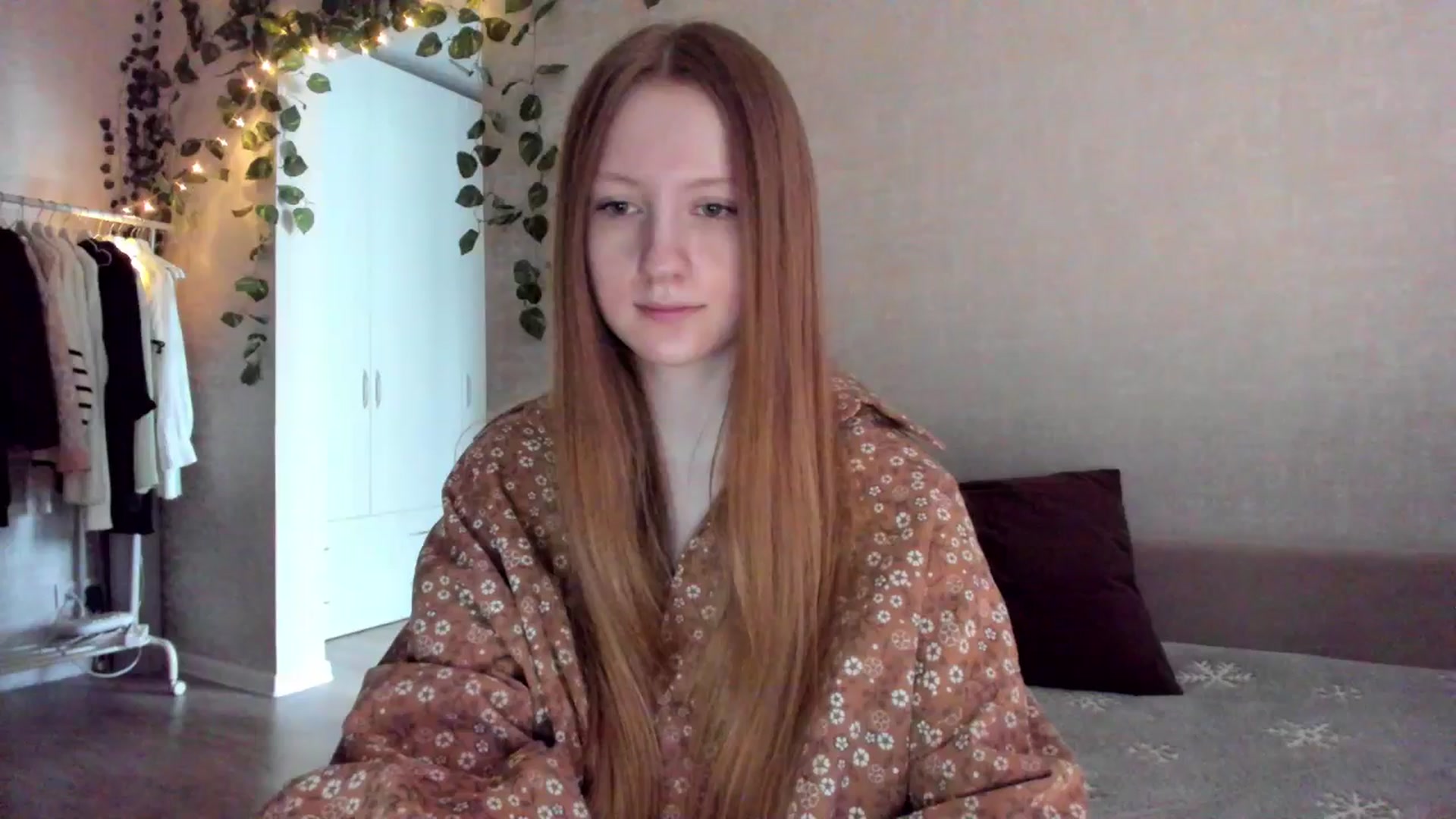 Gallery image thumbnail from girlyAlicey's myfreecams stream on, 12/28/2024, 04:57 image 14 of 20