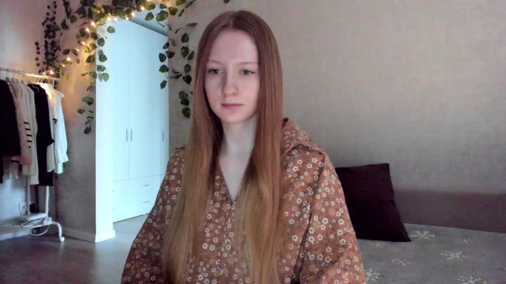 Gallery image thumbnail from girlyAlicey's myfreecams stream on, 12/28/2024, 04:57 image 17 of 20