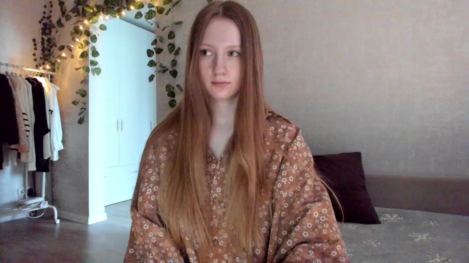 Gallery image thumbnail from girlyAlicey's myfreecams stream on, 12/28/2024, 04:57 image 18 of 20