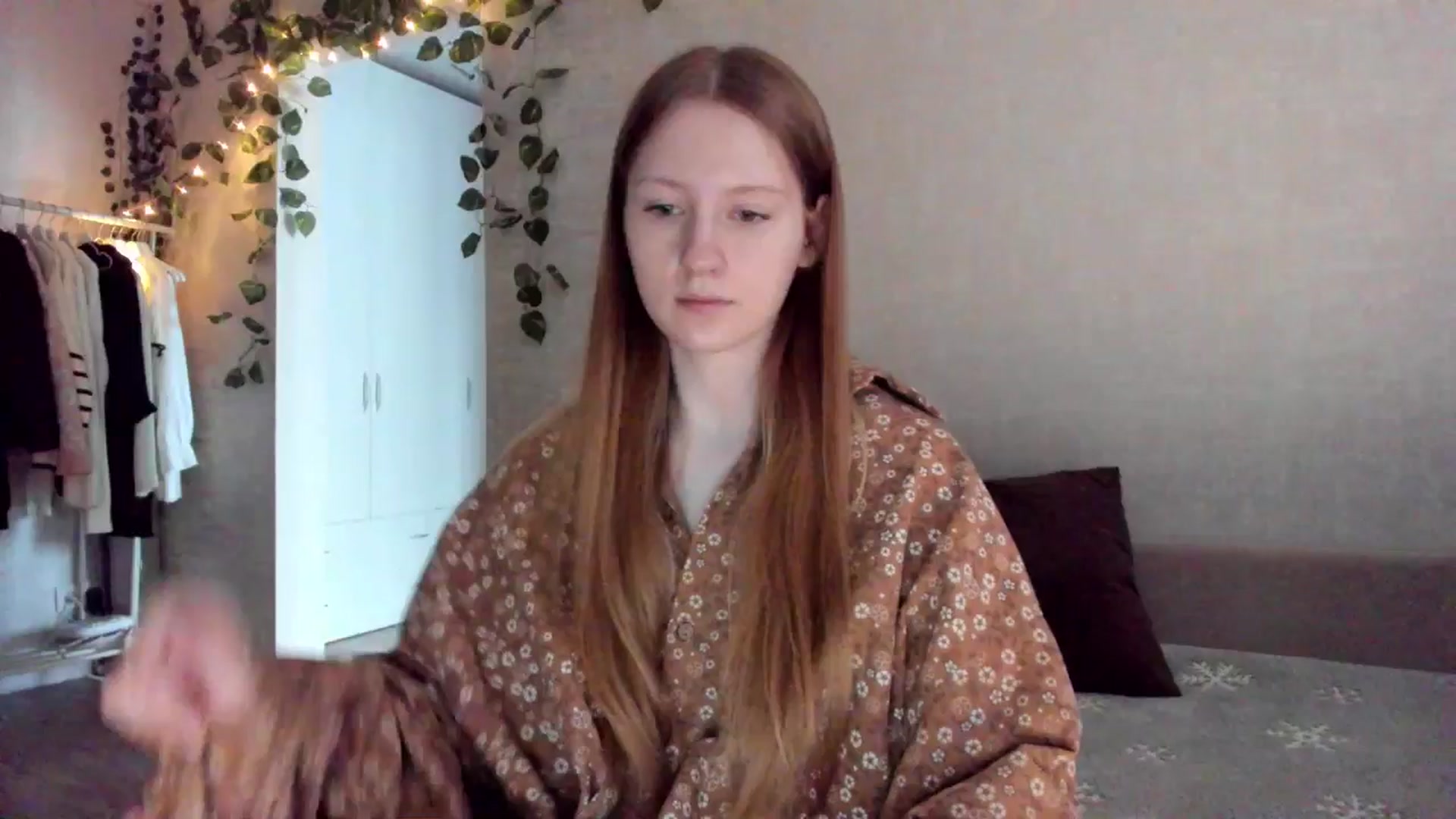 Gallery image thumbnail from girlyAlicey's myfreecams stream on, 12/28/2024, 04:57 image 11 of 20
