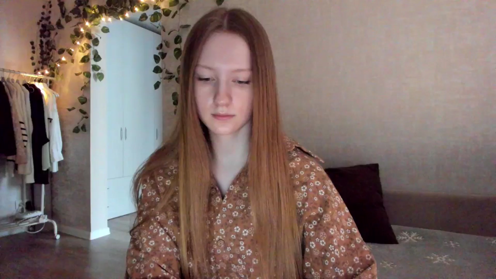 Gallery image thumbnail from girlyAlicey's myfreecams stream on, 12/28/2024, 04:57 image 4 of 20