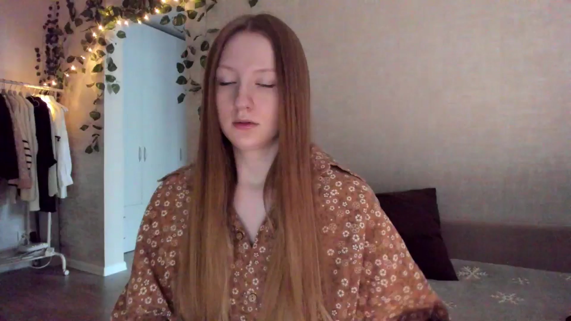 Gallery image thumbnail from girlyAlicey's myfreecams stream on, 12/28/2024, 04:57 image 2 of 20