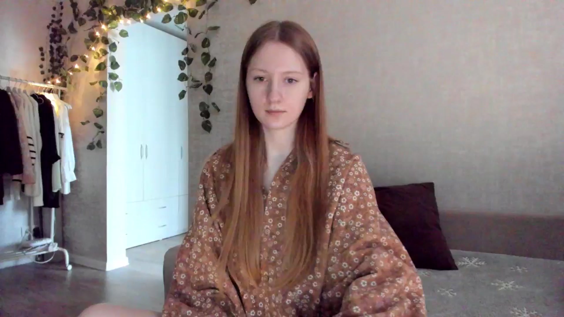 Gallery image thumbnail from girlyAlicey's myfreecams stream on, 12/28/2024, 04:57 image 12 of 20