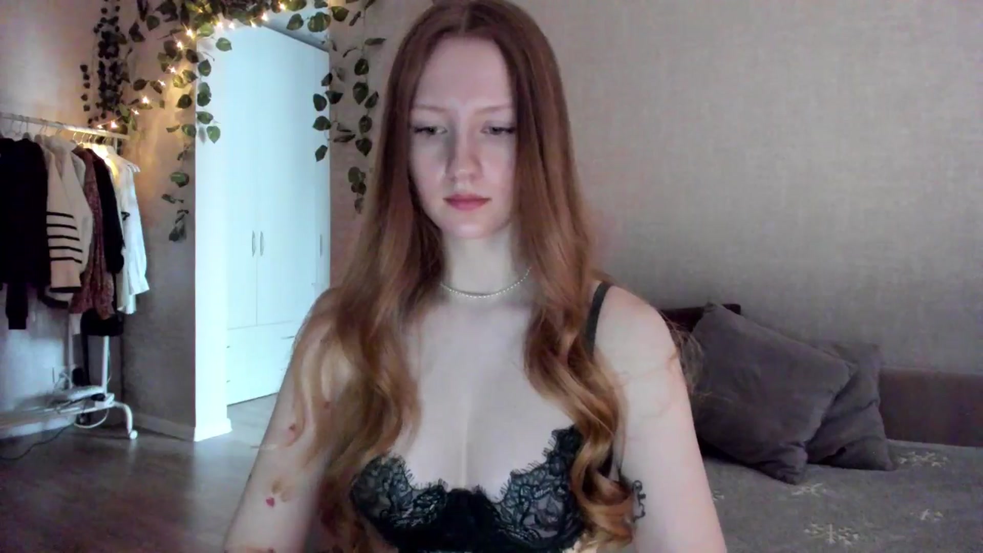 Gallery image thumbnail from girlyAlicey's myfreecams stream on, 12/31/2024, 04:47 image 20 of 20