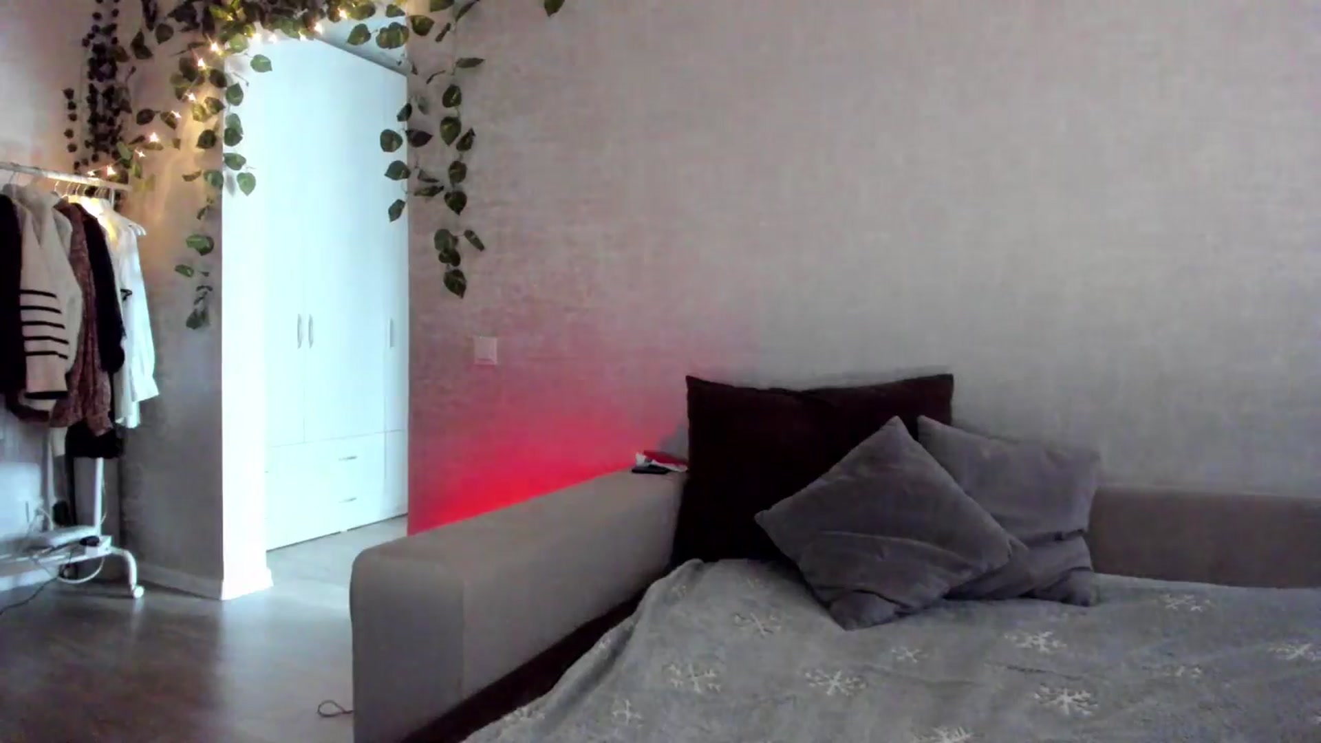 Gallery image thumbnail from girlyAlicey's myfreecams stream on, 12/31/2024, 06:01 image 4 of 20