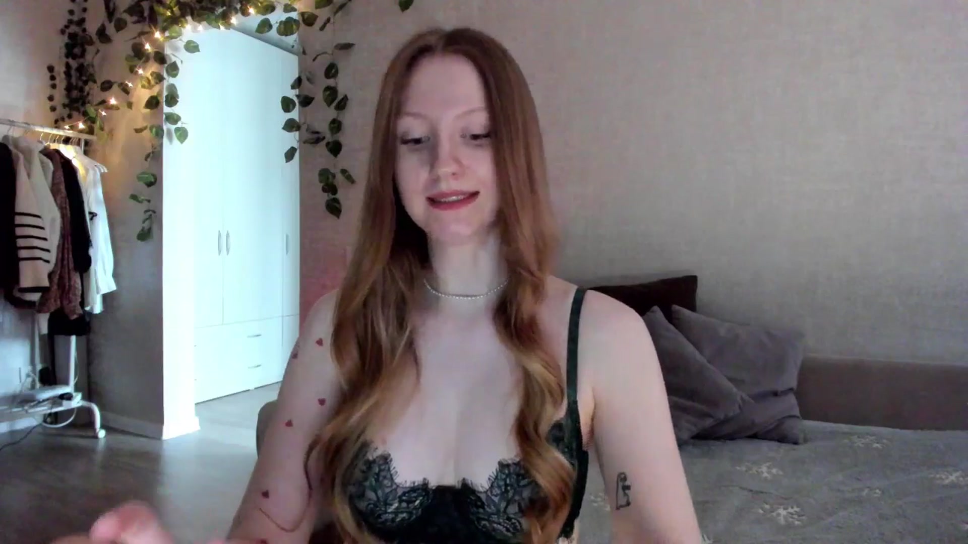 Gallery image thumbnail from girlyAlicey's myfreecams stream on, 12/31/2024, 06:01 image 19 of 20