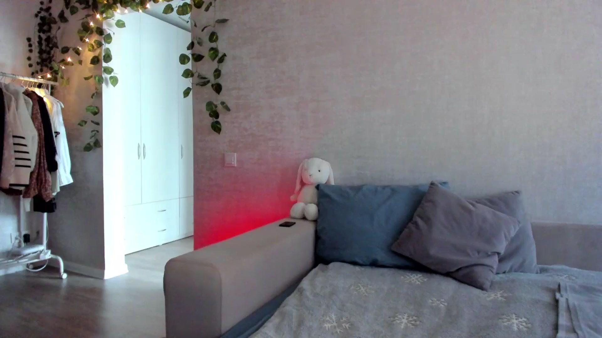 Gallery image thumbnail from girlyAlicey's myfreecams stream on, 01/01/2025, 05:15 image 19 of 20