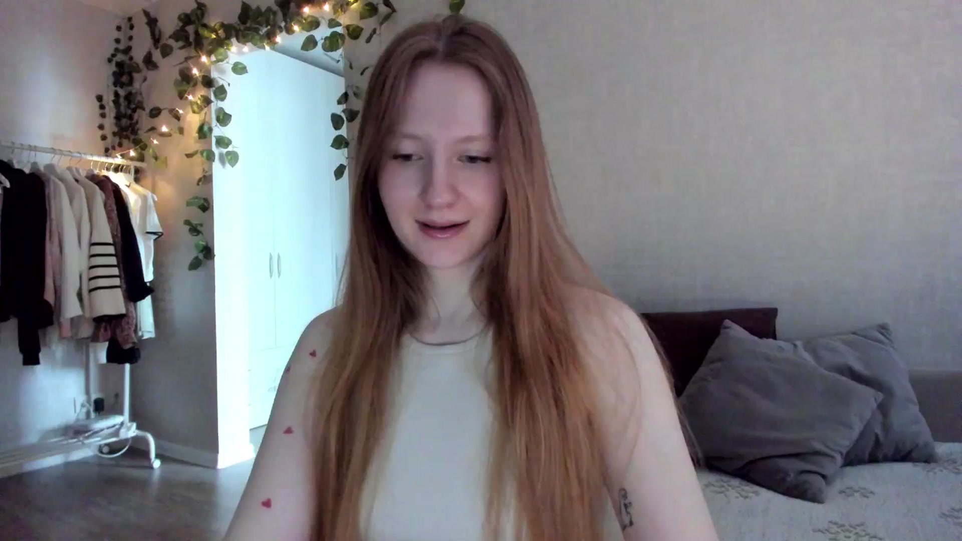Gallery image thumbnail from girlyAlicey's myfreecams stream on, 01/13/2025, 04:40 image 15 of 20