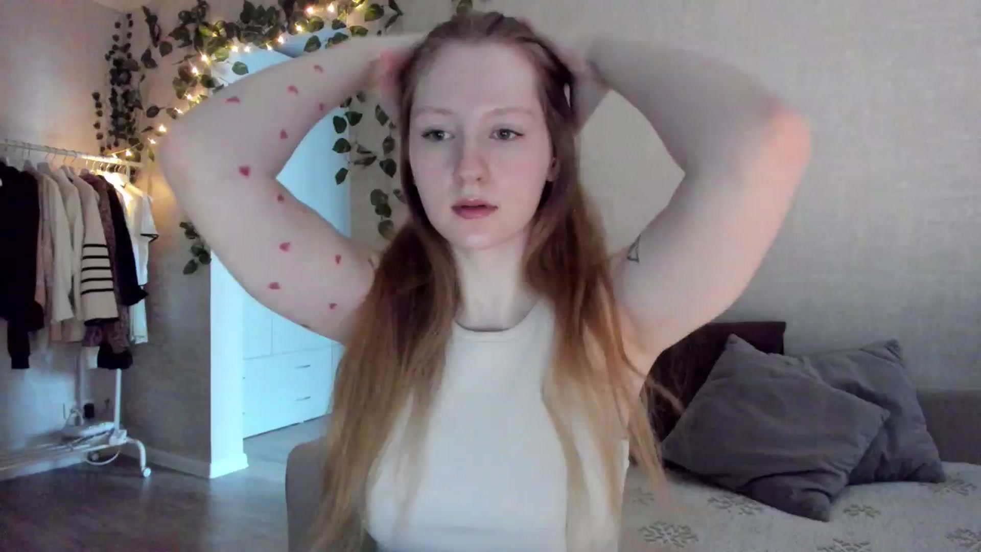 Gallery image thumbnail from girlyAlicey's myfreecams stream on, 01/13/2025, 04:40 image 5 of 20