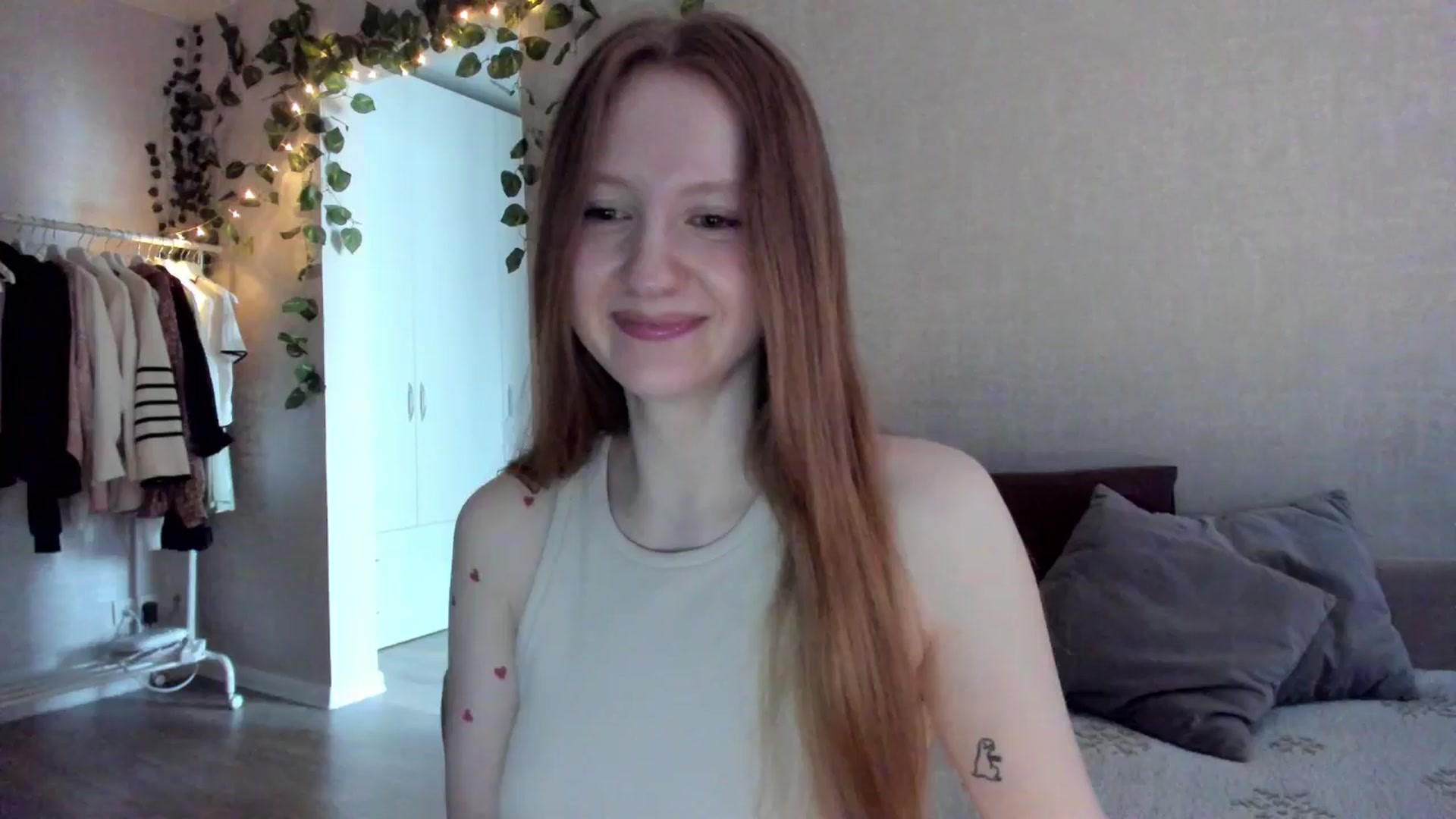 Gallery image thumbnail from girlyAlicey's myfreecams stream on, 01/13/2025, 04:40 image 14 of 20