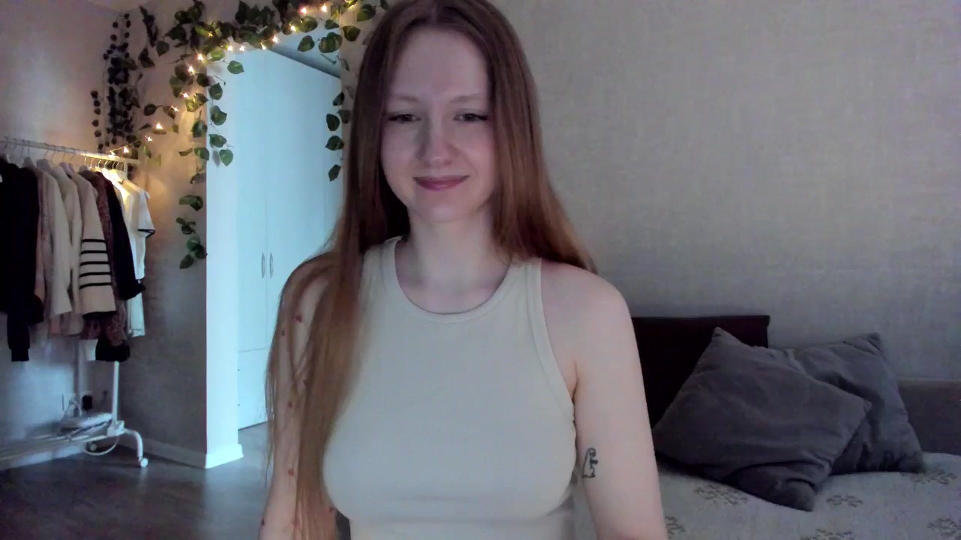 Gallery image thumbnail from girlyAlicey's myfreecams stream on, 01/13/2025, 04:40 image 9 of 20