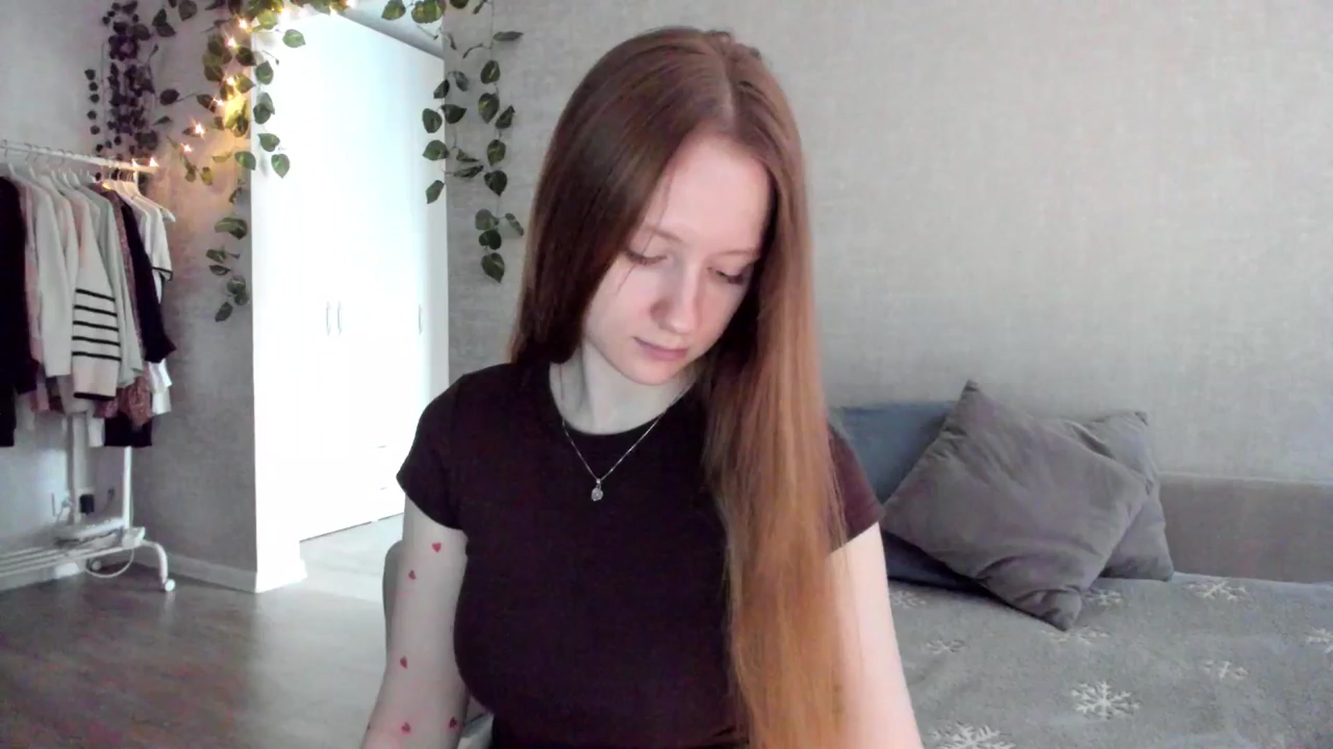 Gallery image thumbnail from girlyAlicey's myfreecams stream on, 01/16/2025, 05:13 image 8 of 20
