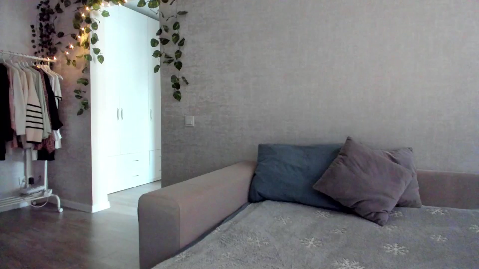Gallery image thumbnail from girlyAlicey's myfreecams stream on, 01/16/2025, 05:13 image 6 of 20