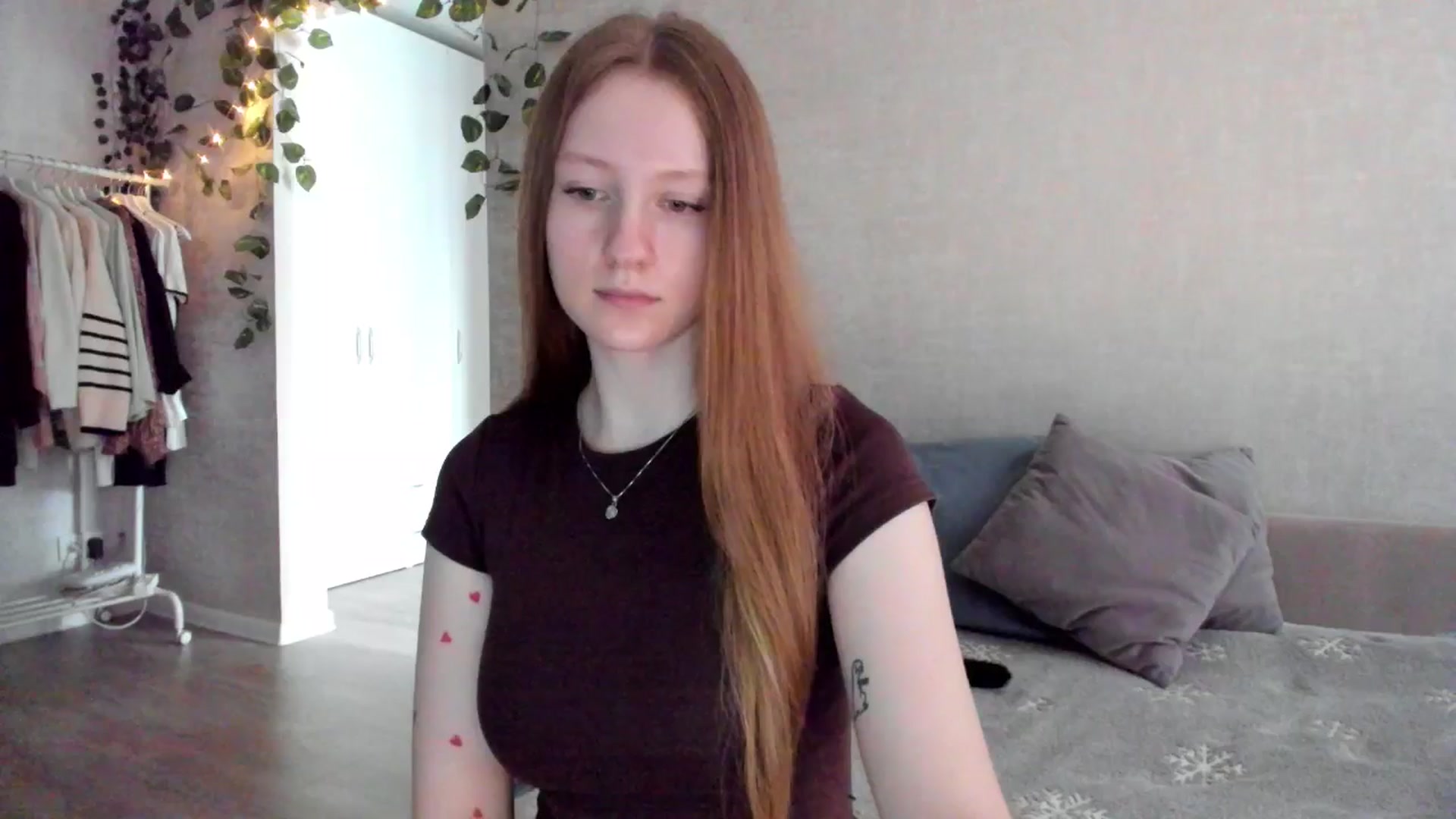 Gallery image thumbnail from girlyAlicey's myfreecams stream on, 01/16/2025, 05:13 image 12 of 20