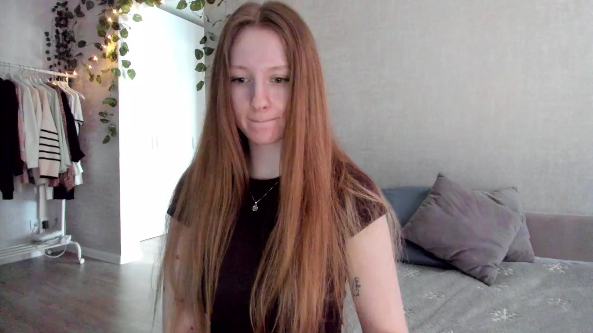 Gallery image thumbnail from girlyAlicey's myfreecams stream on, 01/16/2025, 06:28 image 18 of 20
