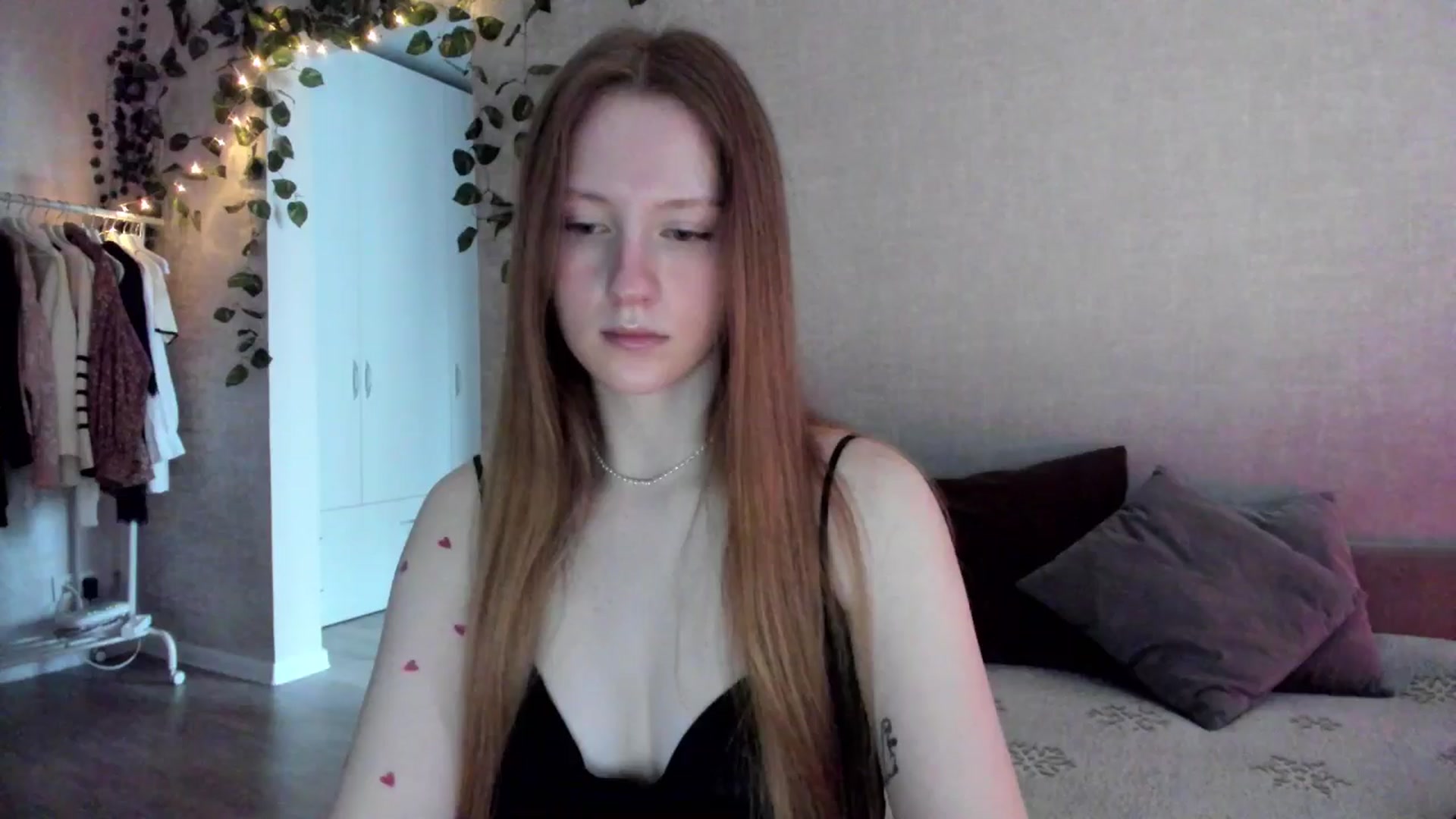 Gallery image thumbnail from girlyAlicey's myfreecams stream on, 01/21/2025, 04:11 image 11 of 20