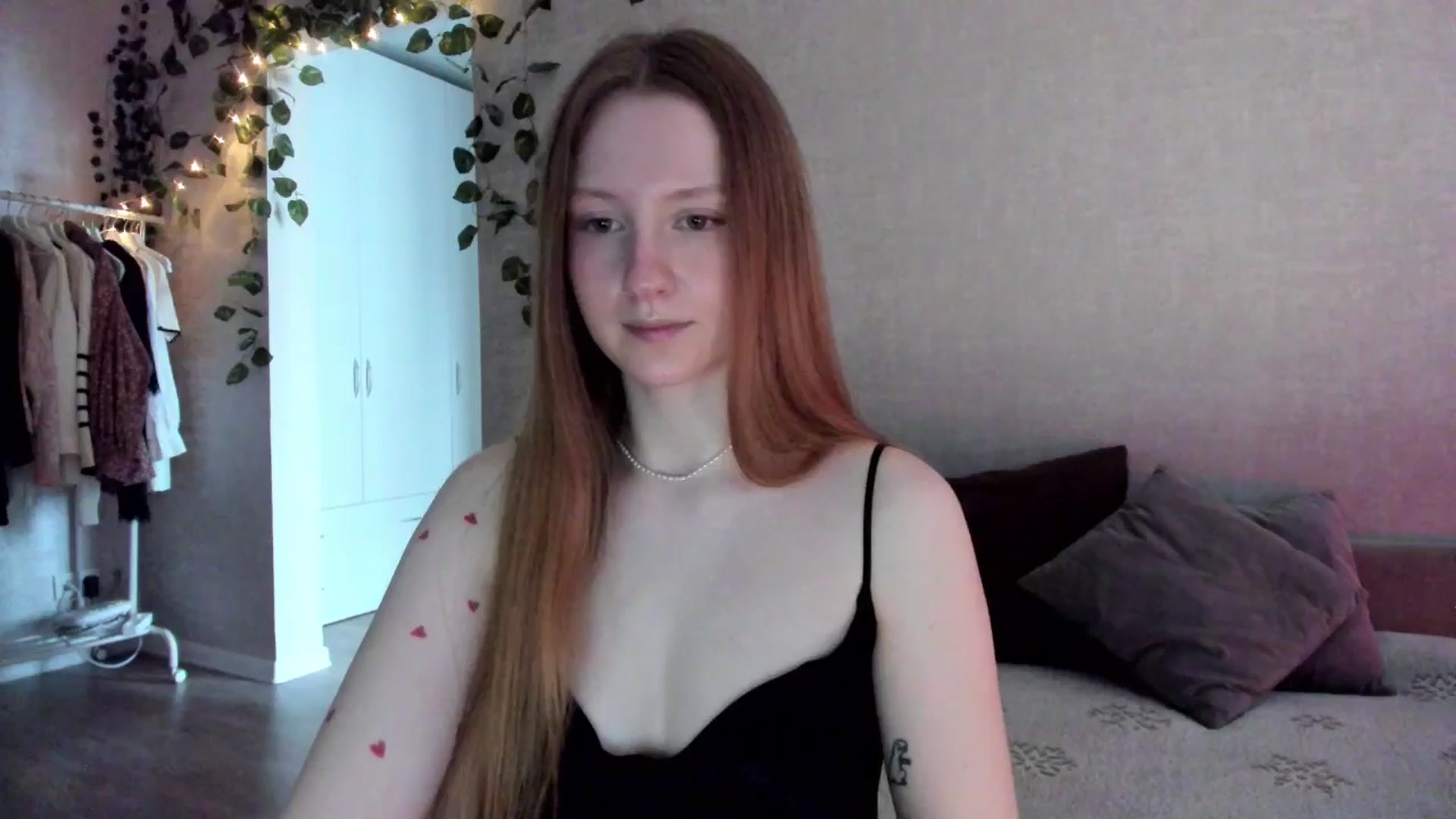 Gallery image thumbnail from girlyAlicey's myfreecams stream on, 01/21/2025, 04:11 image 18 of 20