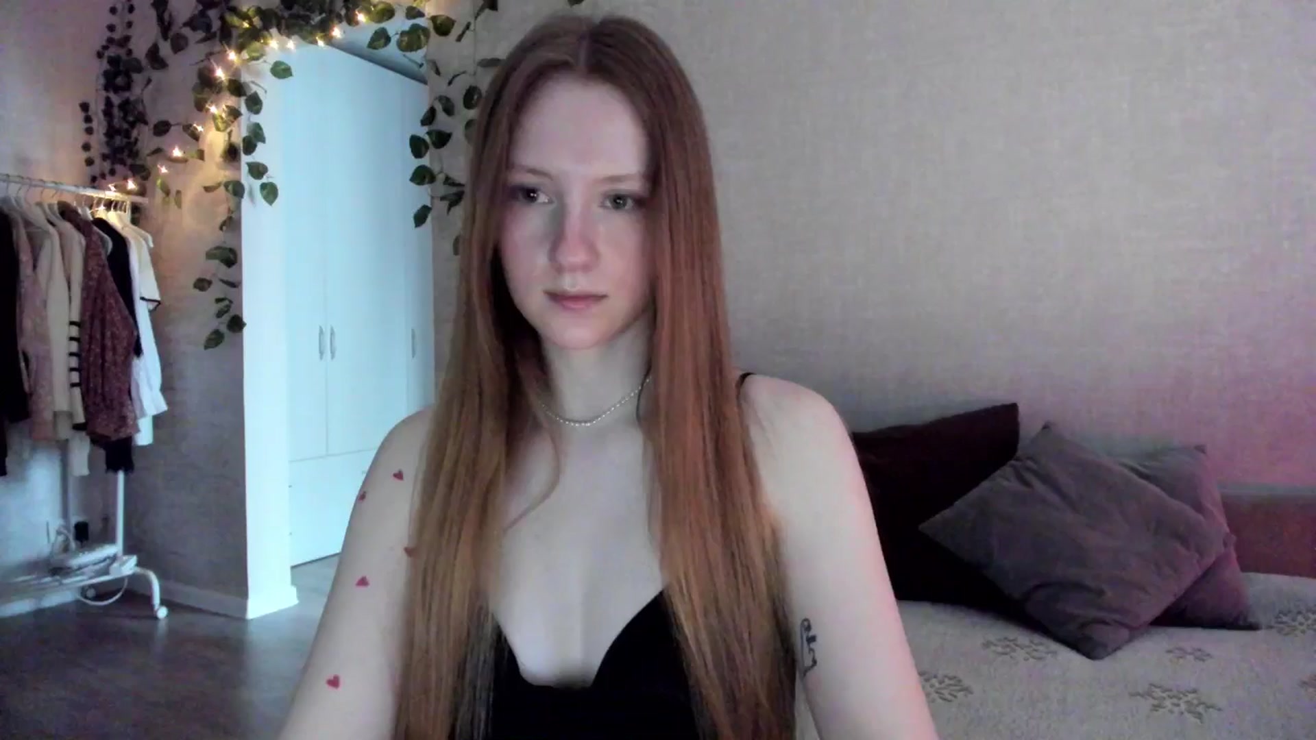 Gallery image thumbnail from girlyAlicey's myfreecams stream on, 01/21/2025, 04:11 image 12 of 20