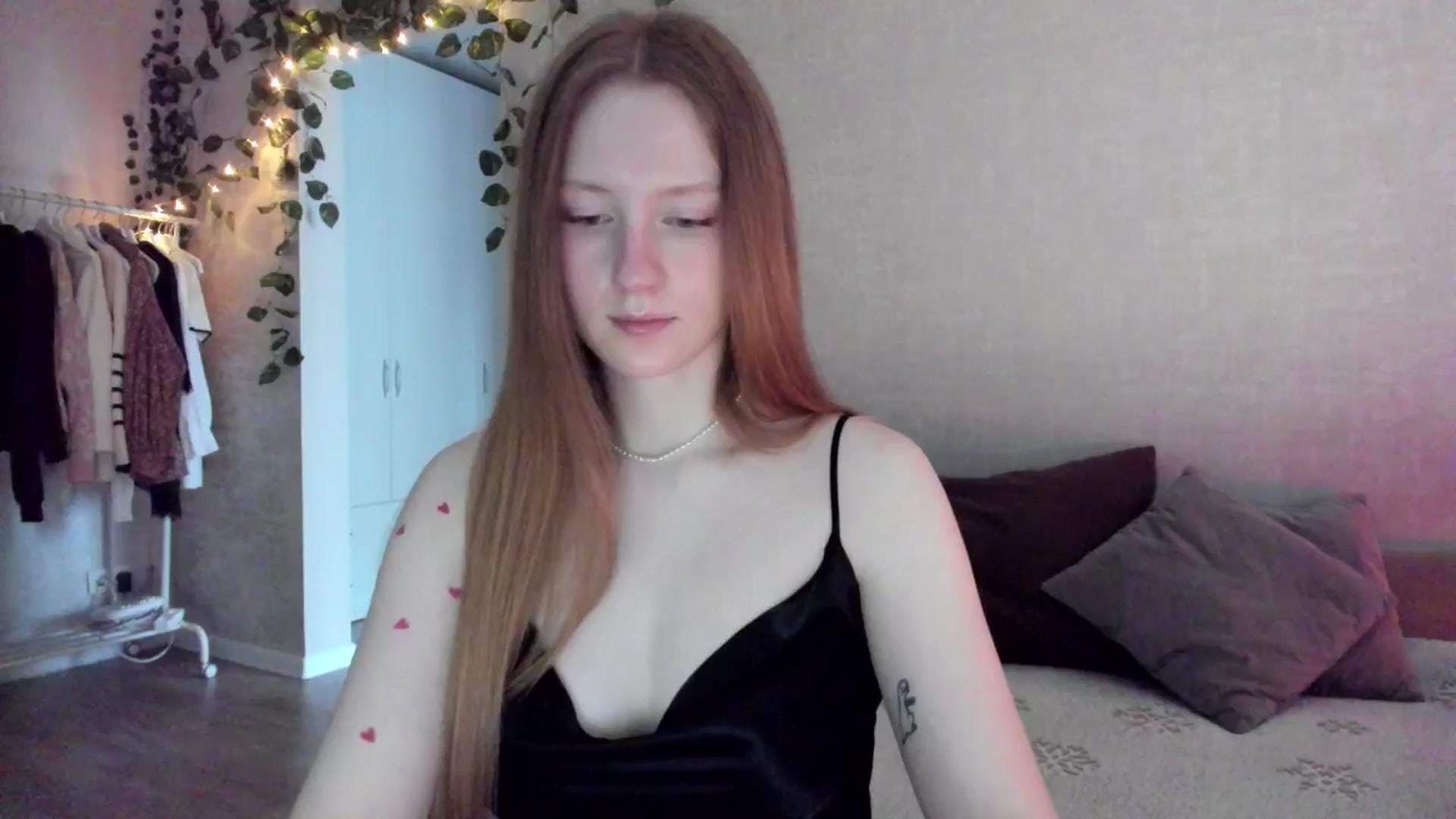 Gallery image thumbnail from girlyAlicey's myfreecams stream on, 01/21/2025, 04:11 image 5 of 20