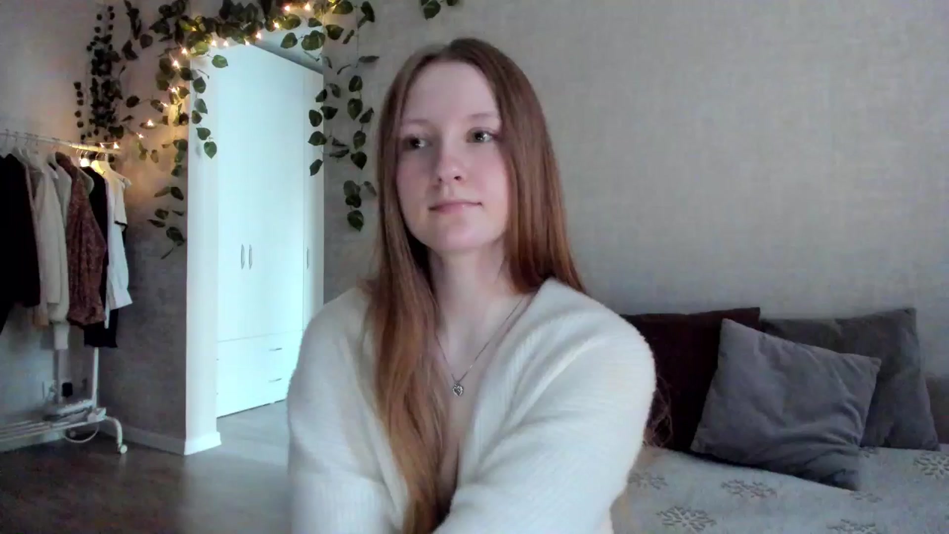 Gallery image thumbnail from girlyAlicey's myfreecams stream on, 01/24/2025, 06:06 image 4 of 20
