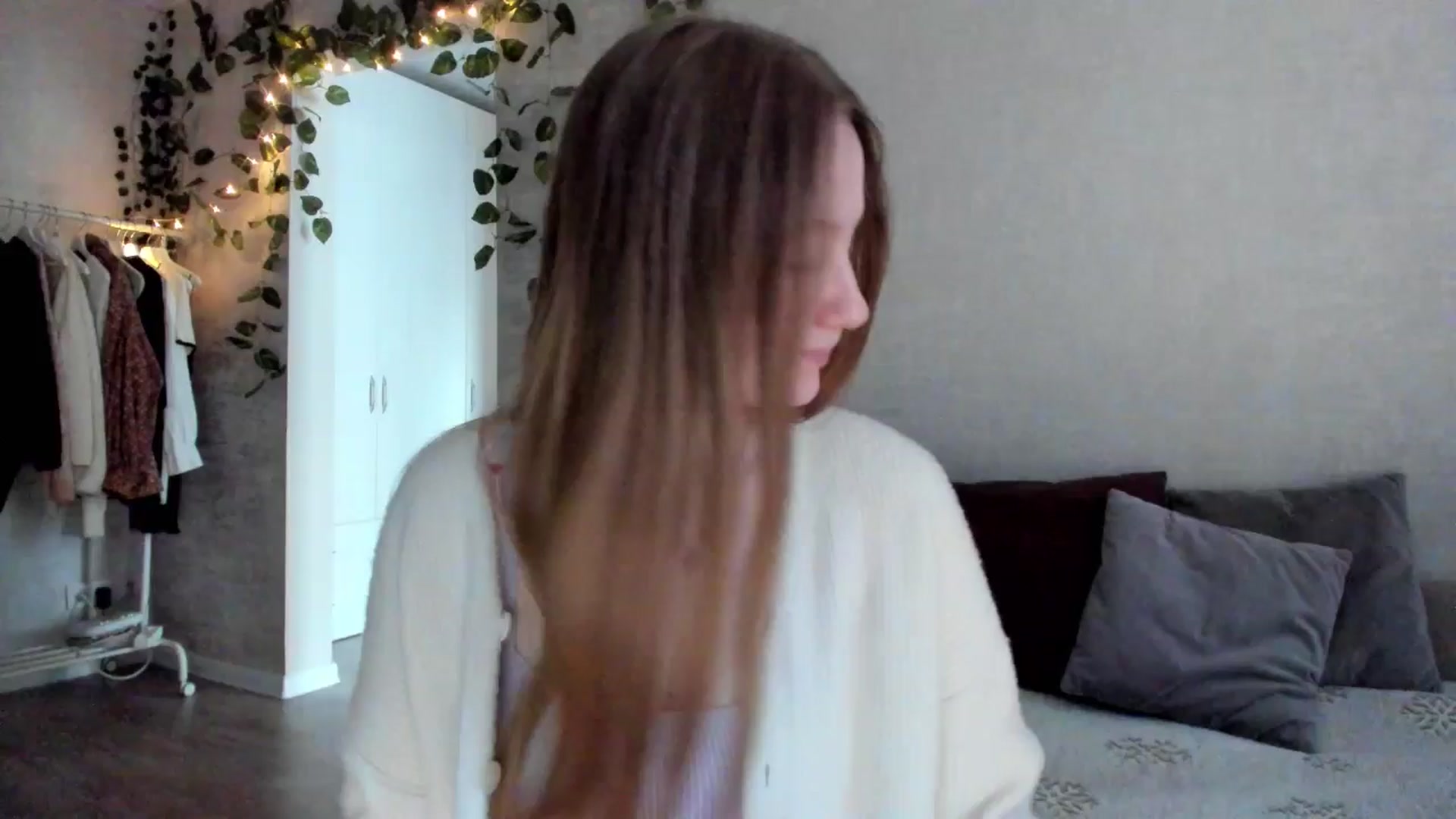 Gallery image thumbnail from girlyAlicey's myfreecams stream on, 01/24/2025, 06:06 image 2 of 20