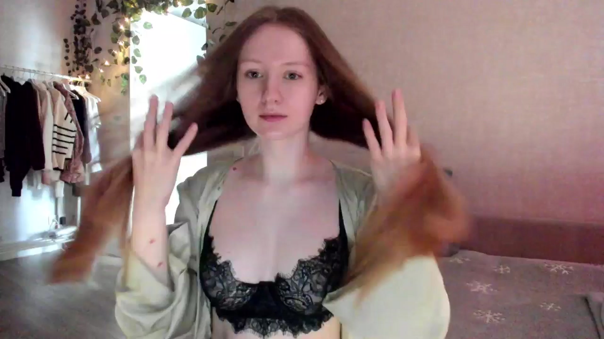 Gallery image thumbnail from girlyAlicey's myfreecams stream on, 01/27/2025, 04:35 image 19 of 20