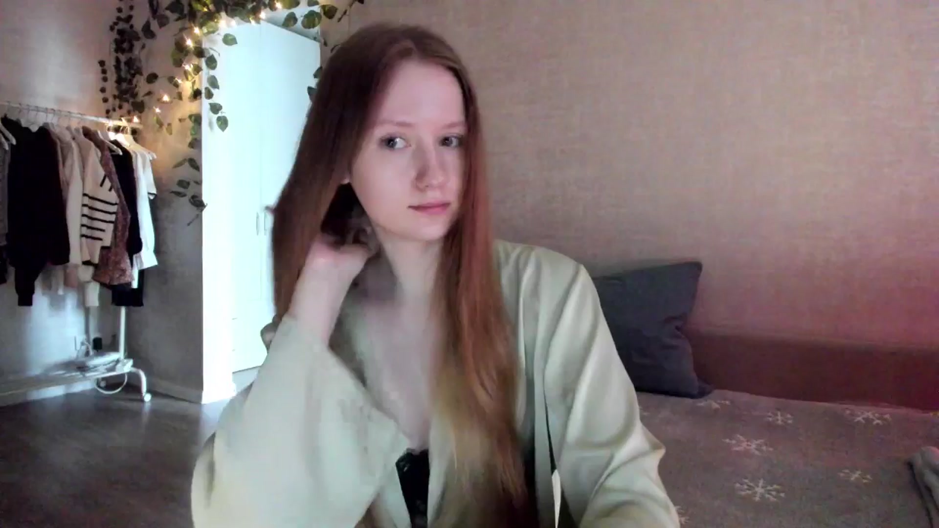Gallery image thumbnail from girlyAlicey's myfreecams stream on, 01/27/2025, 04:35 image 5 of 20