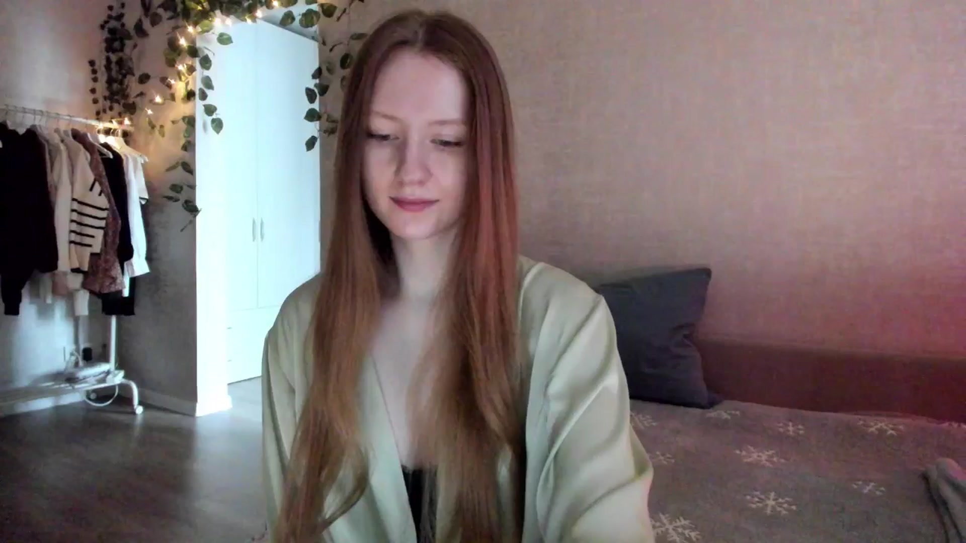 Gallery image thumbnail from girlyAlicey's myfreecams stream on, 01/27/2025, 04:35 image 4 of 20