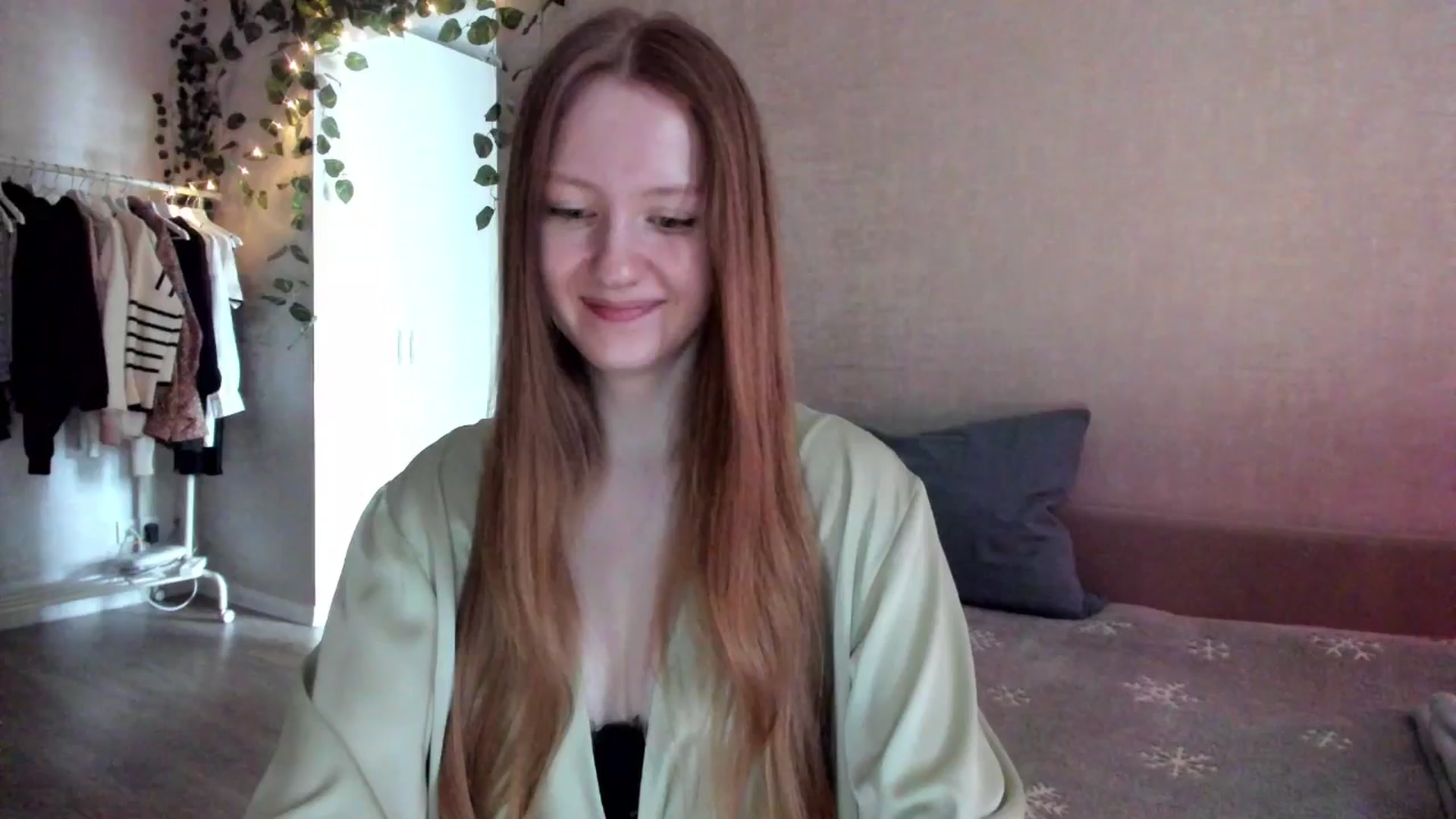 Gallery image thumbnail from girlyAlicey's myfreecams stream on, 01/27/2025, 04:35 image 13 of 20