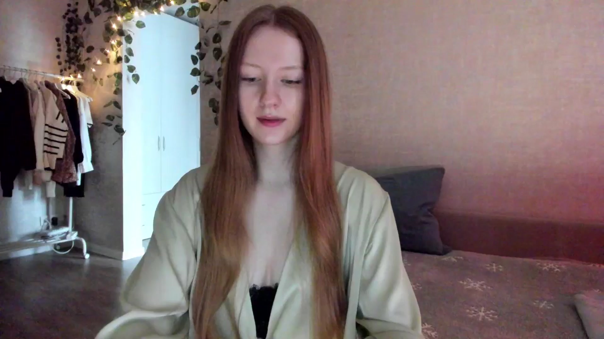 Gallery image thumbnail from girlyAlicey's myfreecams stream on, 01/27/2025, 04:35 image 2 of 20