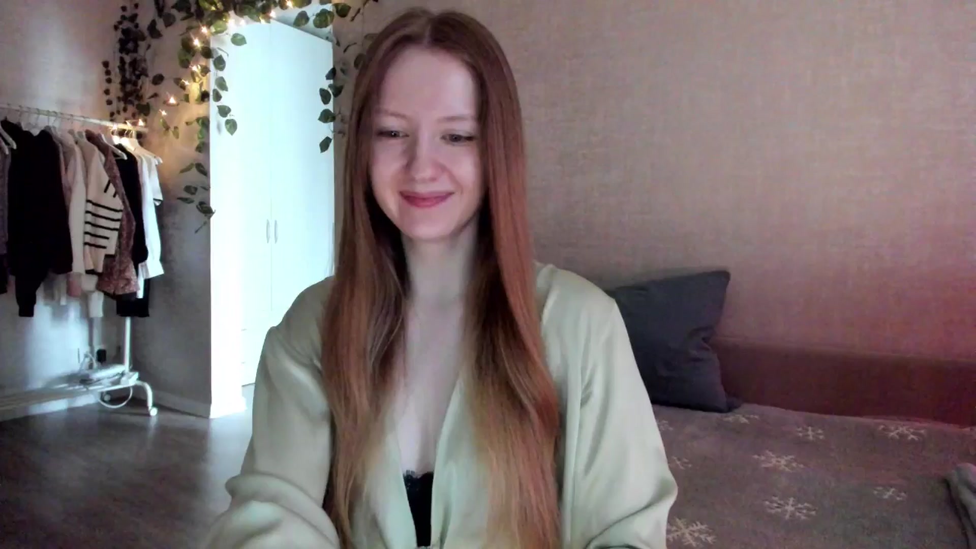 Gallery image thumbnail from girlyAlicey's myfreecams stream on, 01/27/2025, 04:35 image 7 of 20