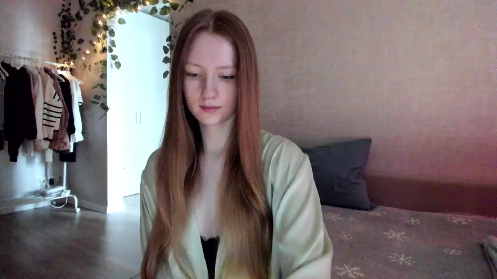 Gallery image thumbnail from girlyAlicey's myfreecams stream on, 01/27/2025, 04:35 image 8 of 20