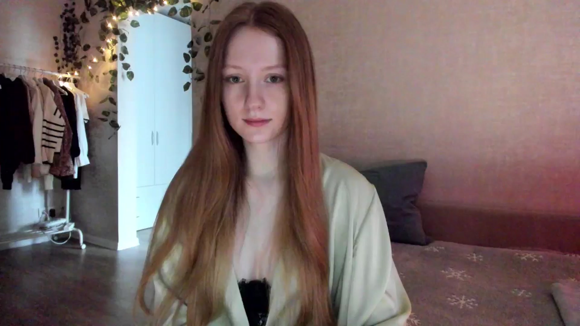 Gallery image thumbnail from girlyAlicey's myfreecams stream on, 01/27/2025, 04:35 image 1 of 20