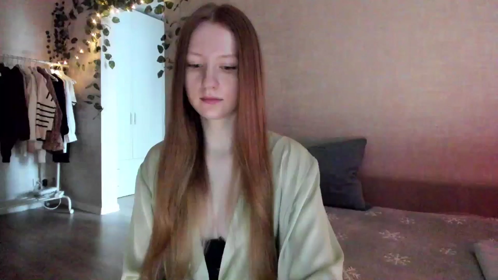 Gallery image thumbnail from girlyAlicey's myfreecams stream on, 01/27/2025, 04:35 image 3 of 20