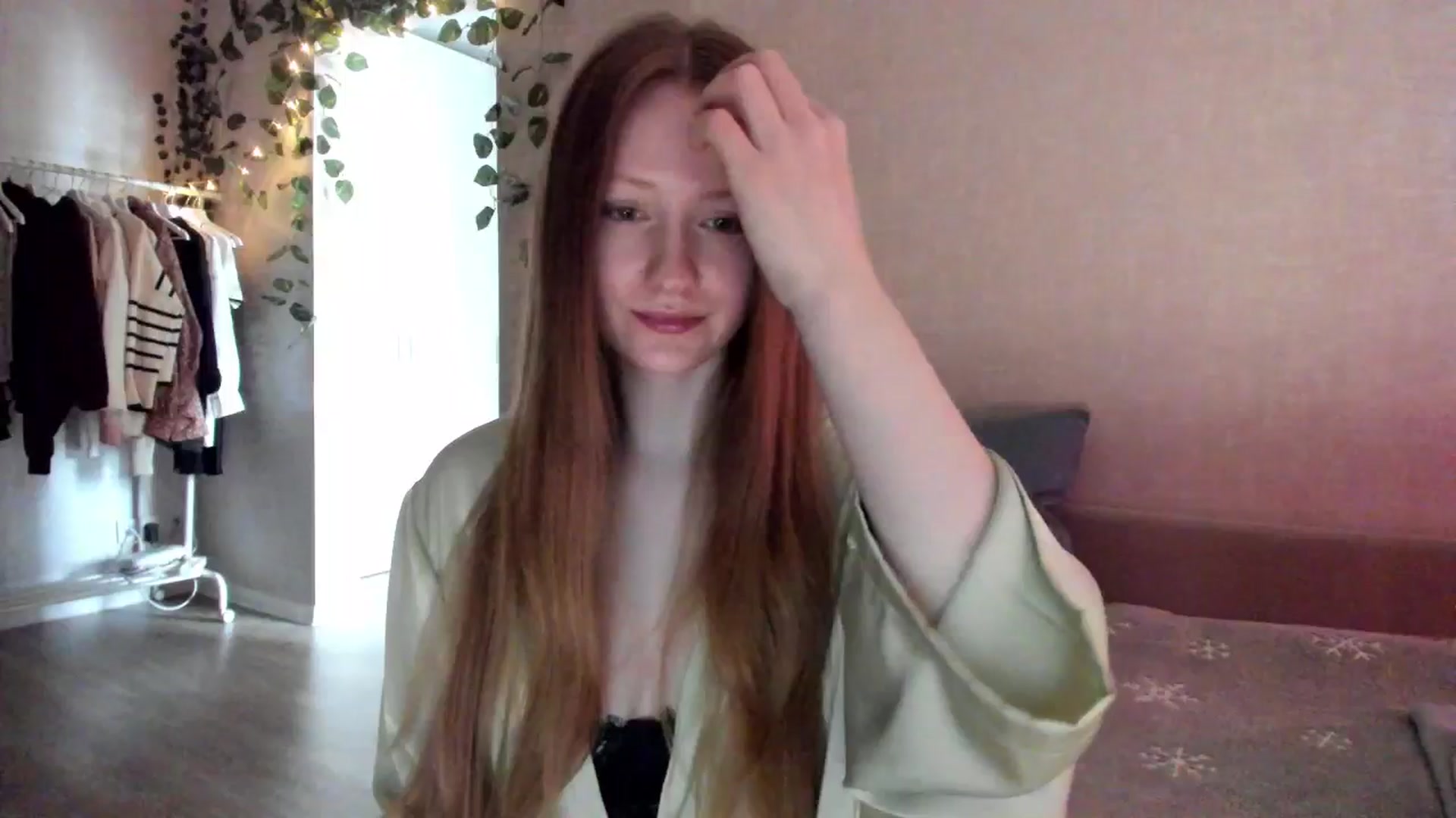 Gallery image thumbnail from girlyAlicey's myfreecams stream on, 01/27/2025, 04:35 image 14 of 20