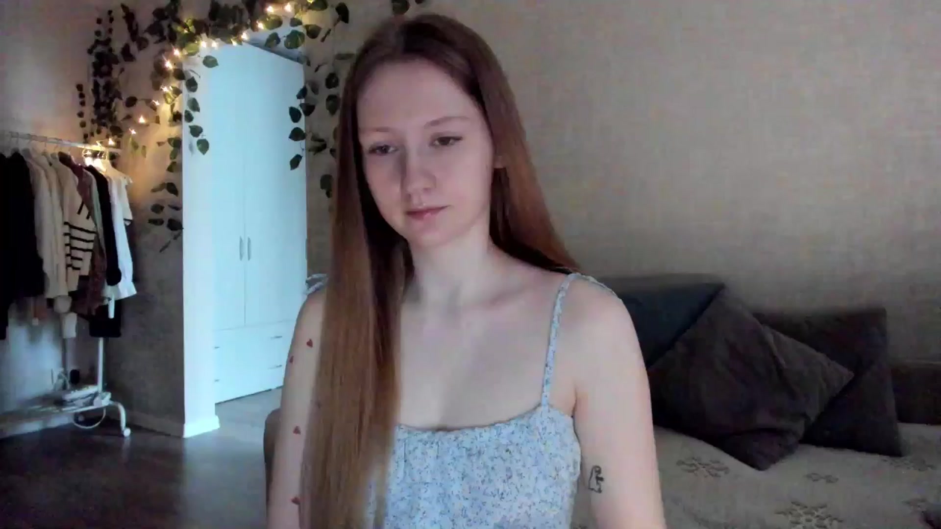 Gallery image thumbnail from girlyAlicey's myfreecams stream on, 01/28/2025, 04:02 image 4 of 20