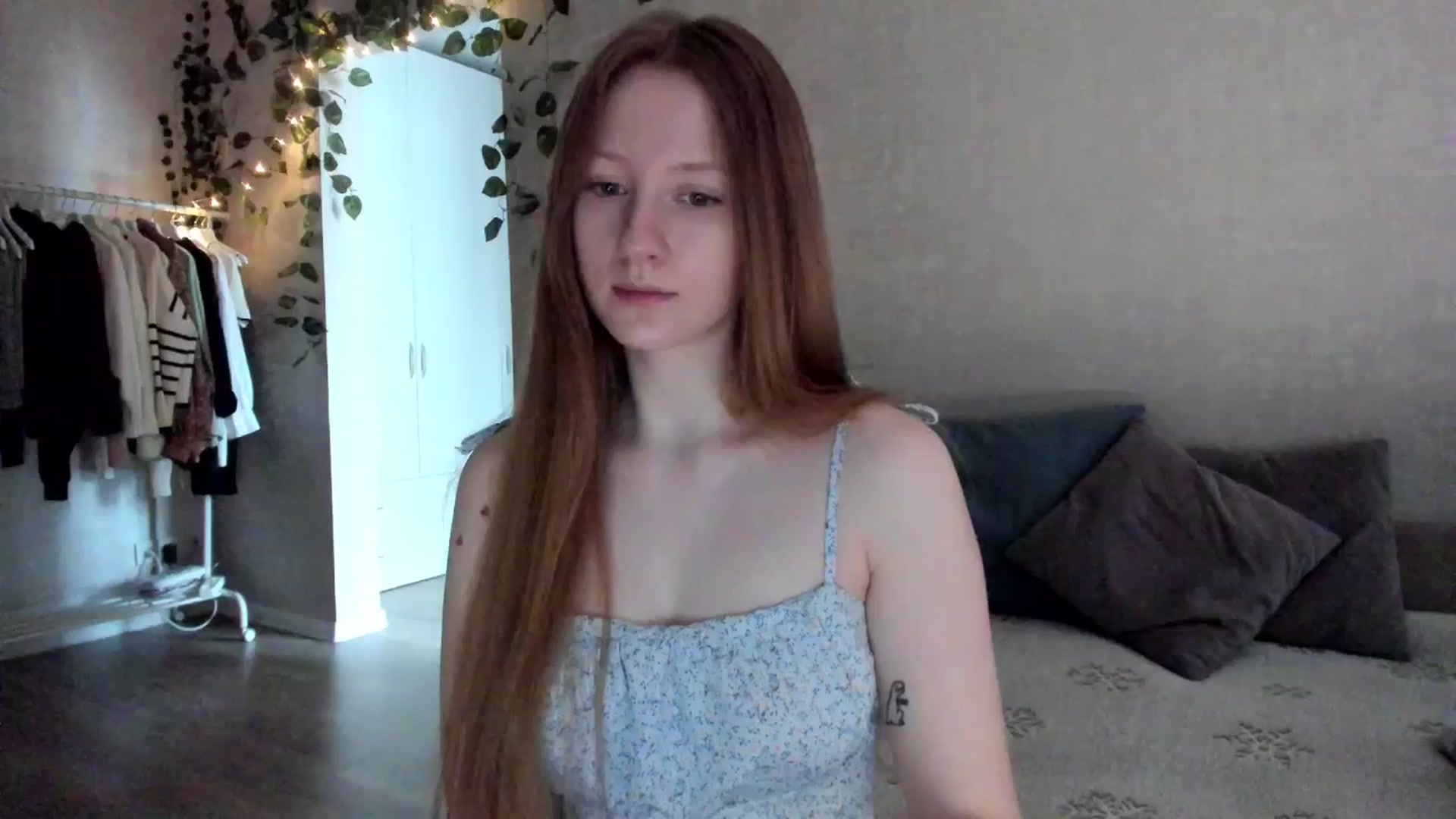 Gallery image thumbnail from girlyAlicey's myfreecams stream on, 01/28/2025, 04:02 image 17 of 20