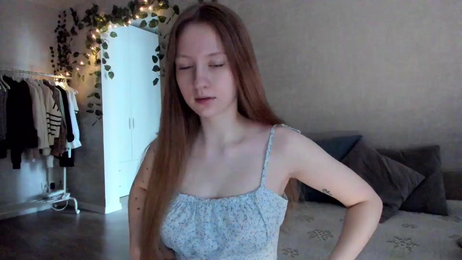 Gallery image thumbnail from girlyAlicey's myfreecams stream on, 01/28/2025, 04:02 image 12 of 20