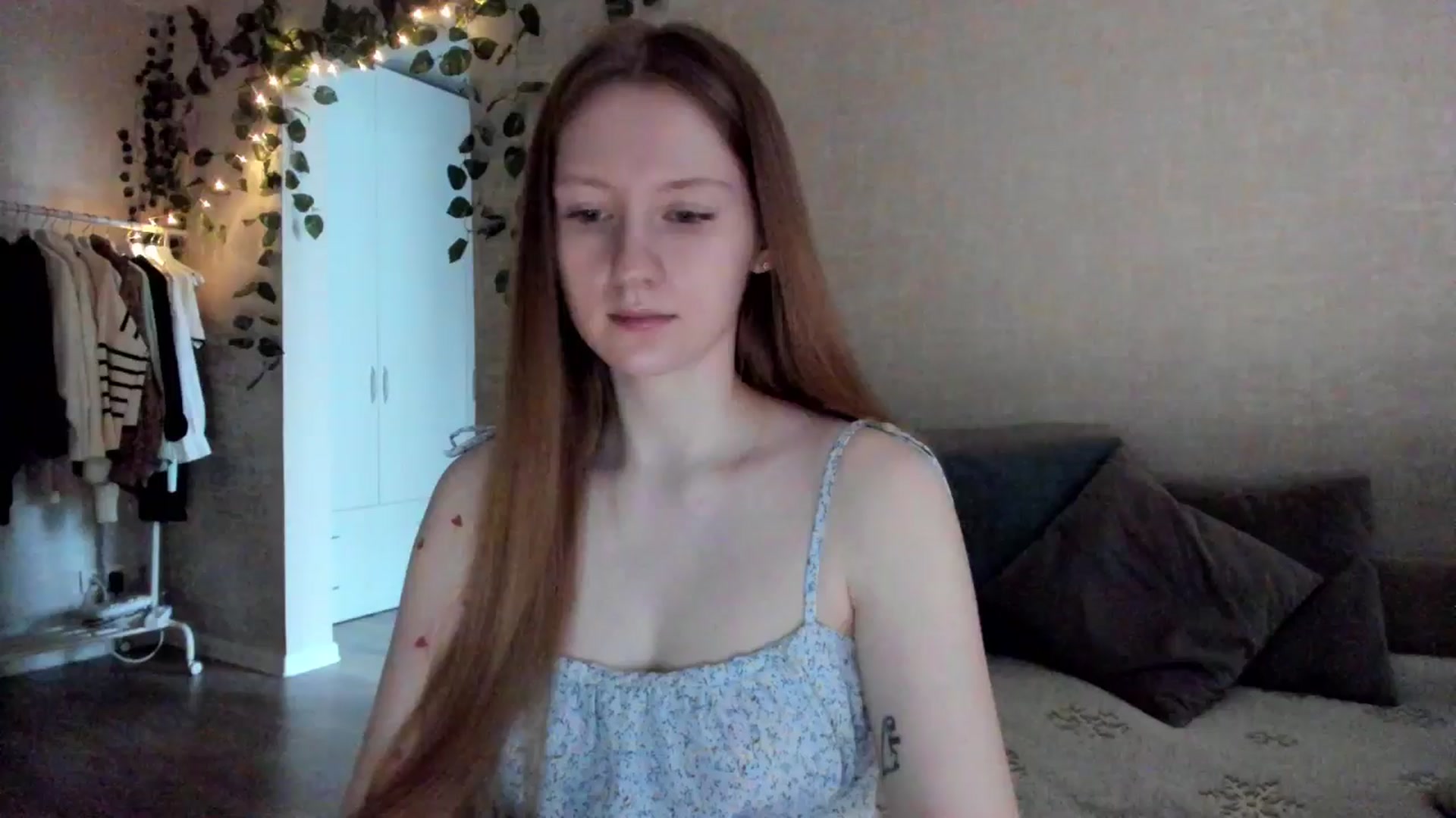 Gallery image thumbnail from girlyAlicey's myfreecams stream on, 01/28/2025, 04:02 image 5 of 20